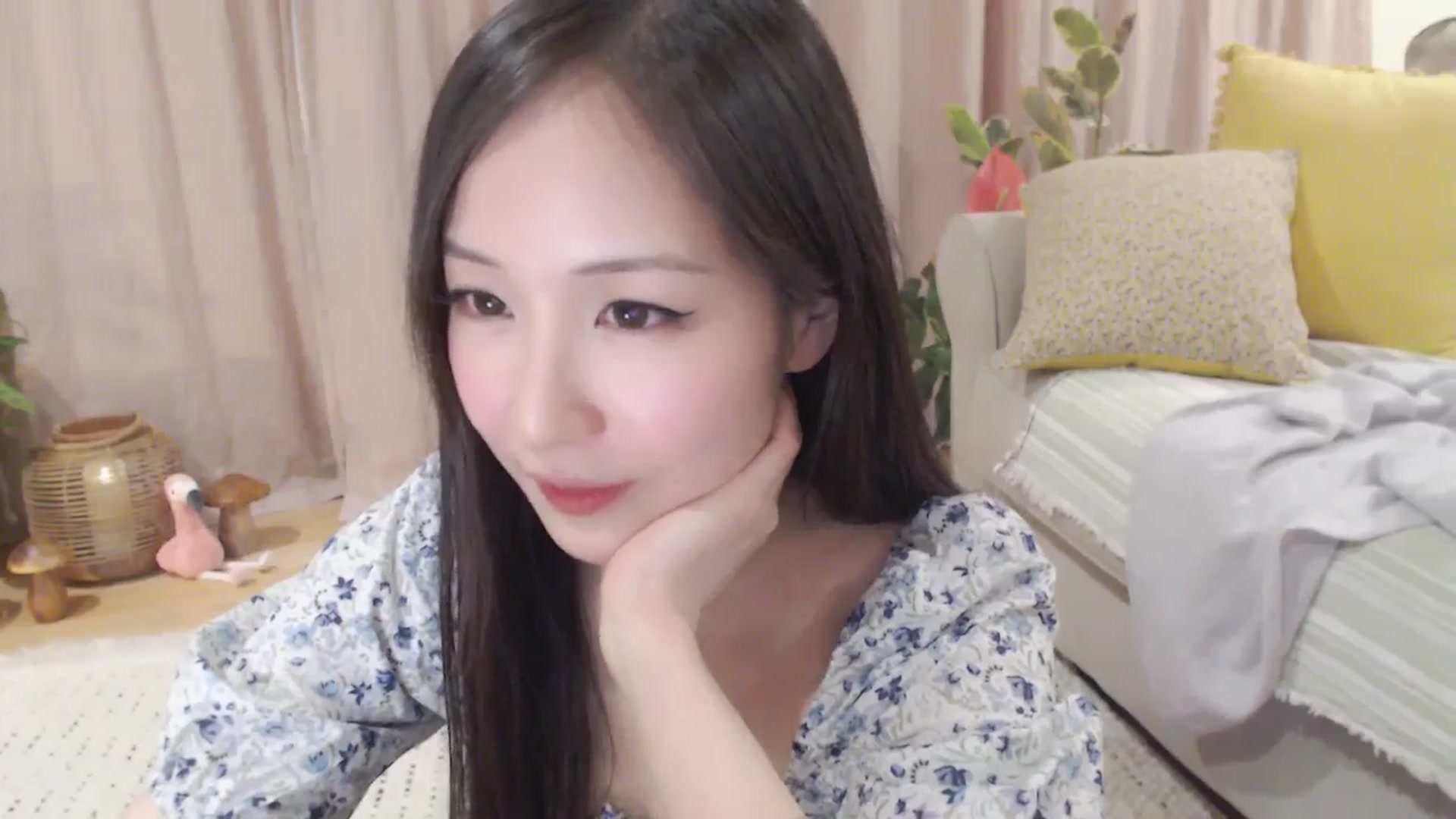 Gallery image thumbnail from AnaMei's myfreecams stream on, 02/01/2024, 05:21 image 2 of 20