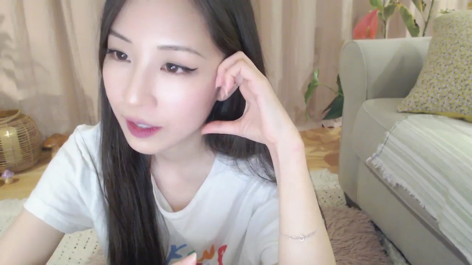 Gallery image thumbnail from AnaMei's myfreecams stream on, 02/03/2024, 08:52 image 4 of 20
