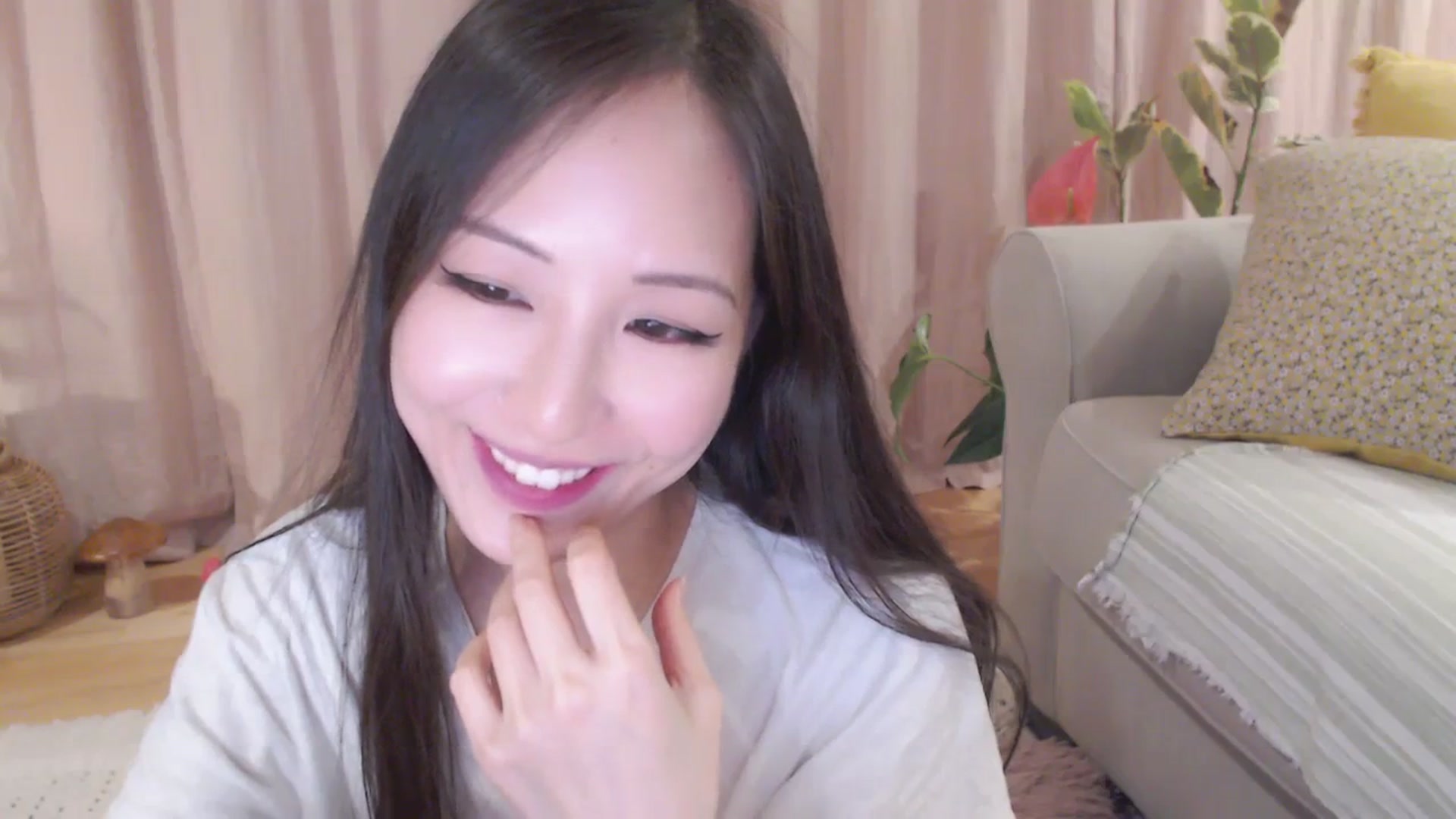 Gallery image thumbnail from AnaMei's myfreecams stream on, 02/03/2024, 08:52 image 11 of 20