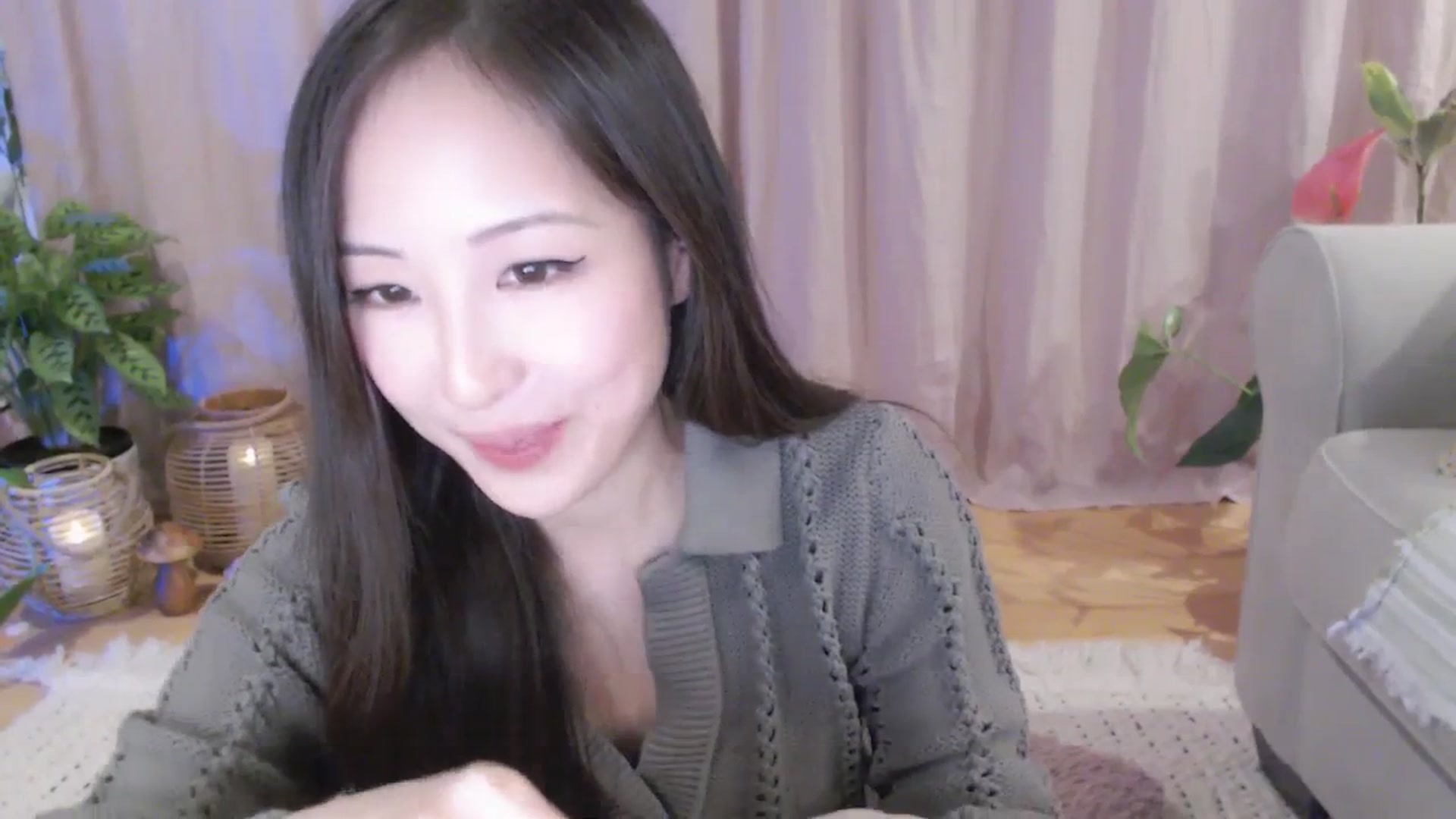 Gallery image thumbnail from AnaMei's myfreecams stream on, 02/04/2024, 08:13 image 12 of 20