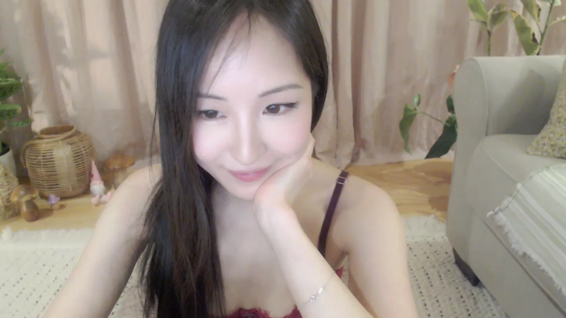 Gallery image thumbnail from AnaMei's myfreecams stream on, 02/08/2024, 05:35 image 16 of 20