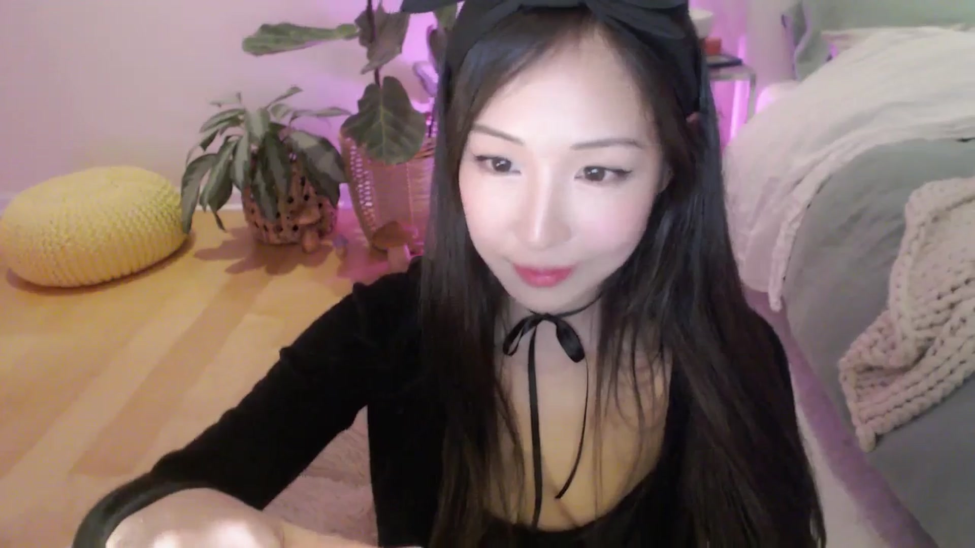 Gallery image thumbnail from AnaMei's myfreecams stream on, 02/15/2024, 05:15 image 13 of 20