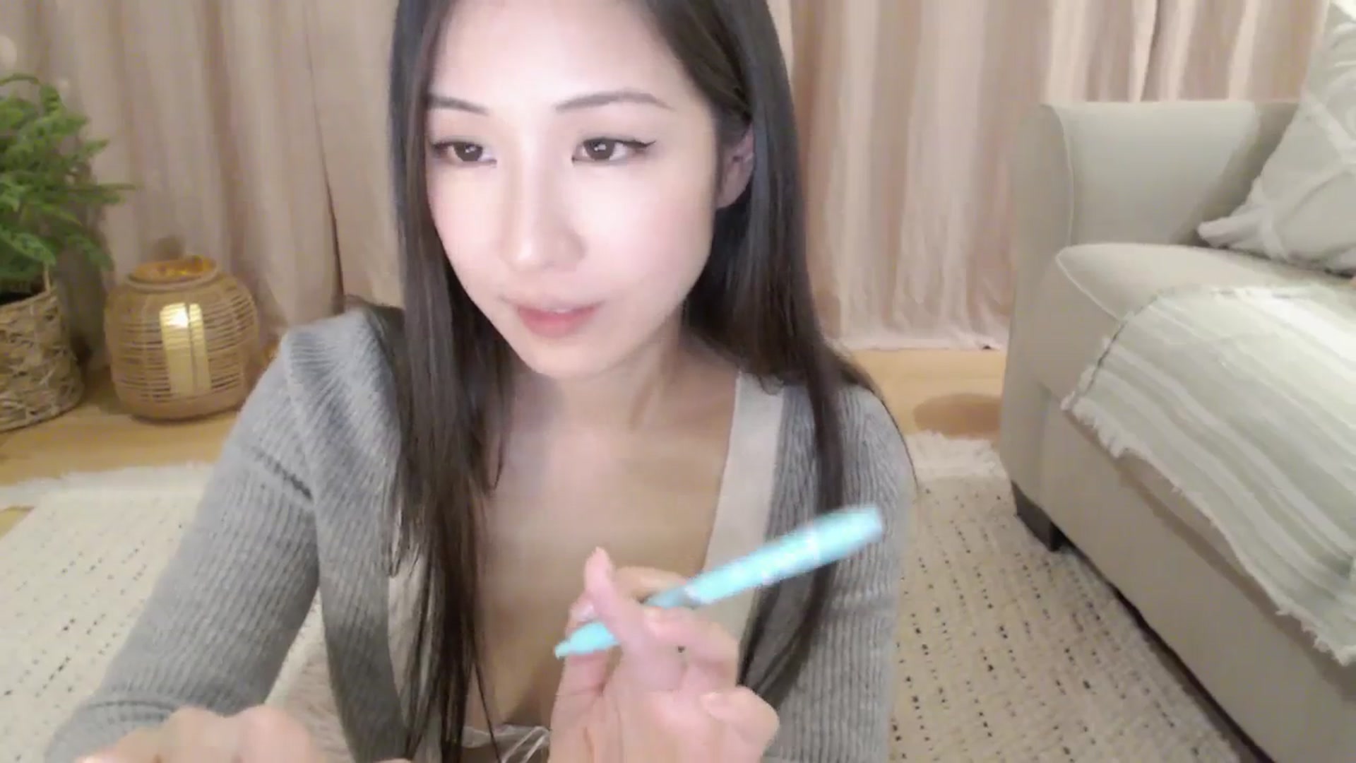 Gallery image thumbnail from AnaMei's myfreecams stream on, 03/01/2024, 06:50 image 19 of 20
