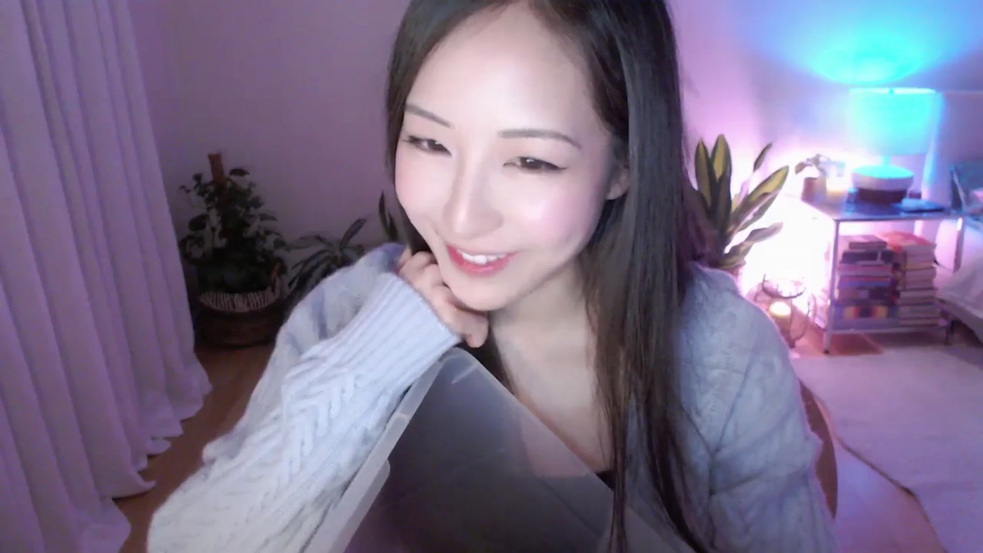 Gallery image thumbnail from AnaMei's myfreecams stream on, 03/03/2024, 05:48 image 2 of 20