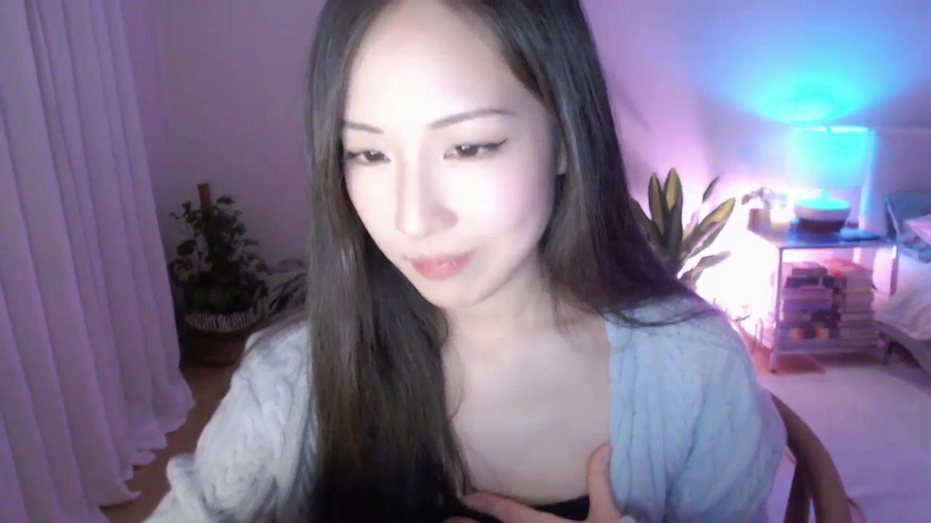 Gallery image thumbnail from AnaMei's myfreecams stream on, 03/03/2024, 05:48 image 8 of 20