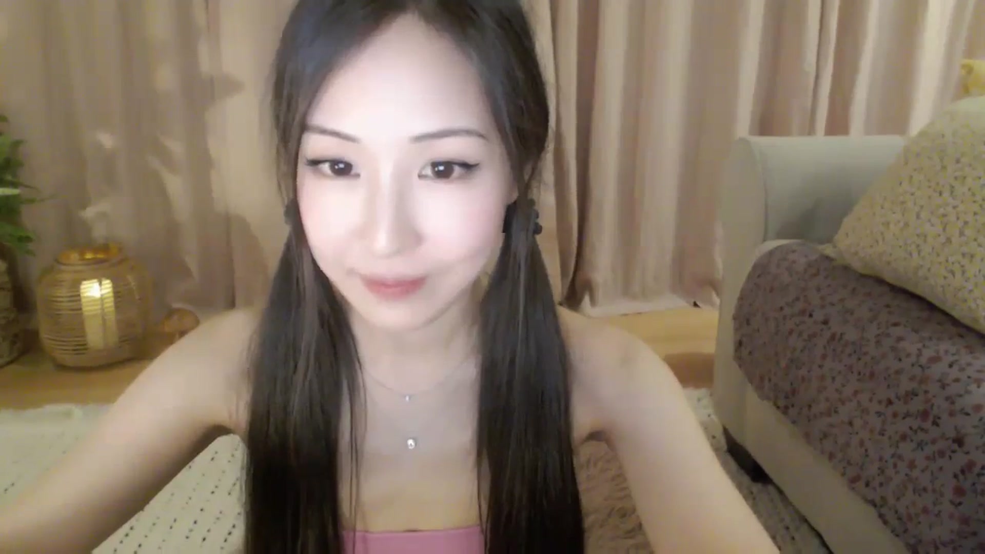 Gallery image thumbnail from AnaMei's myfreecams stream on, 03/10/2024, 06:48 image 20 of 20