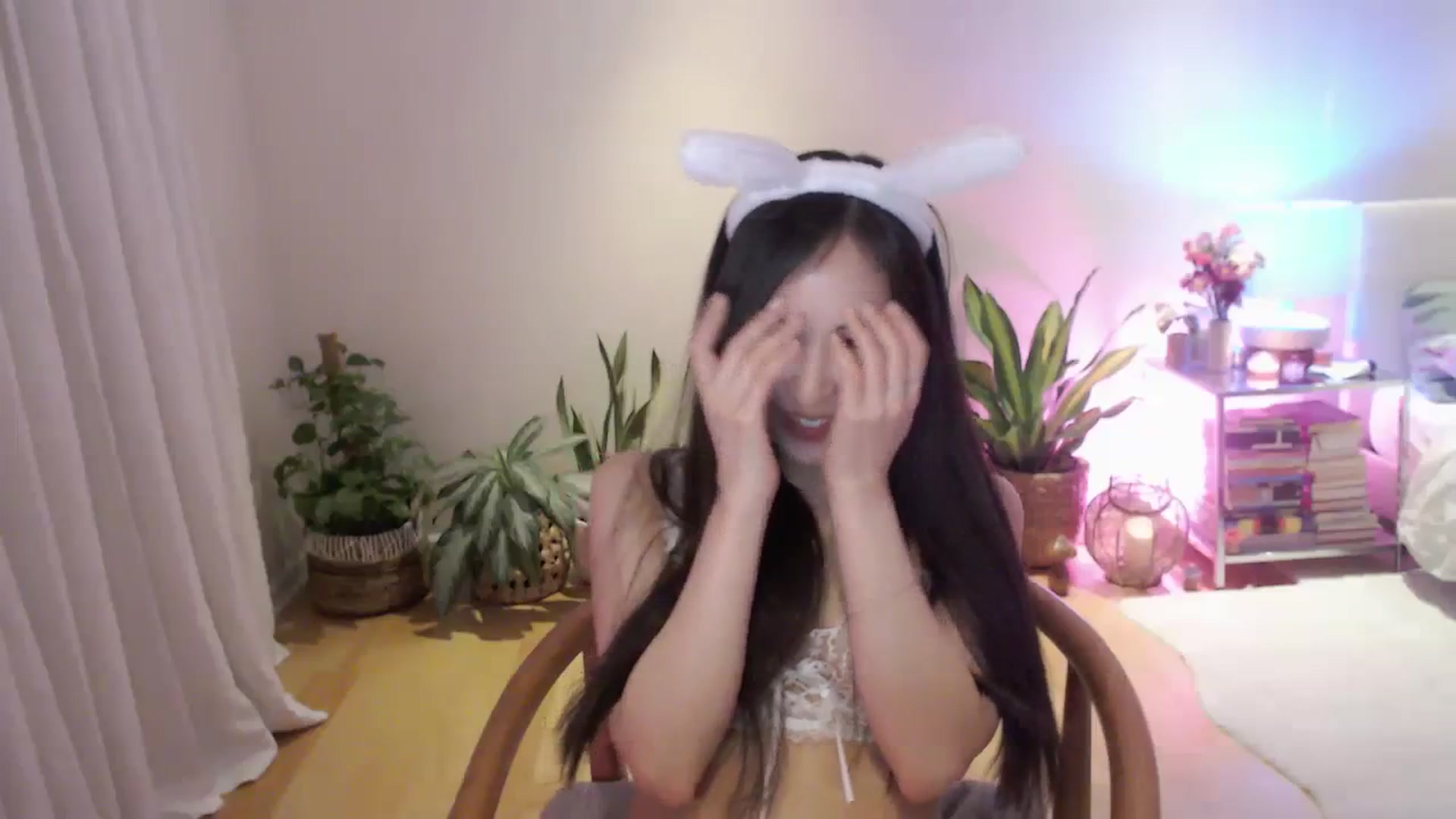 Gallery image thumbnail from AnaMei's myfreecams stream on, 03/31/2024, 05:58 image 3 of 20