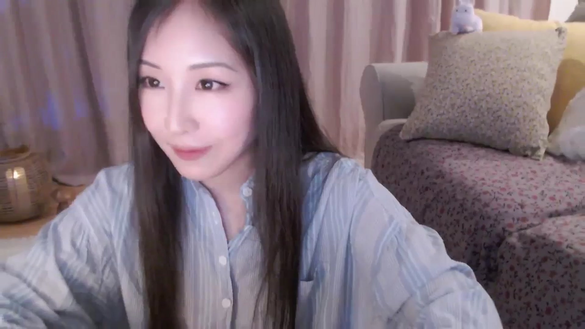 Gallery image thumbnail from AnaMei's myfreecams stream on, 04/14/2024, 03:53 image 8 of 20