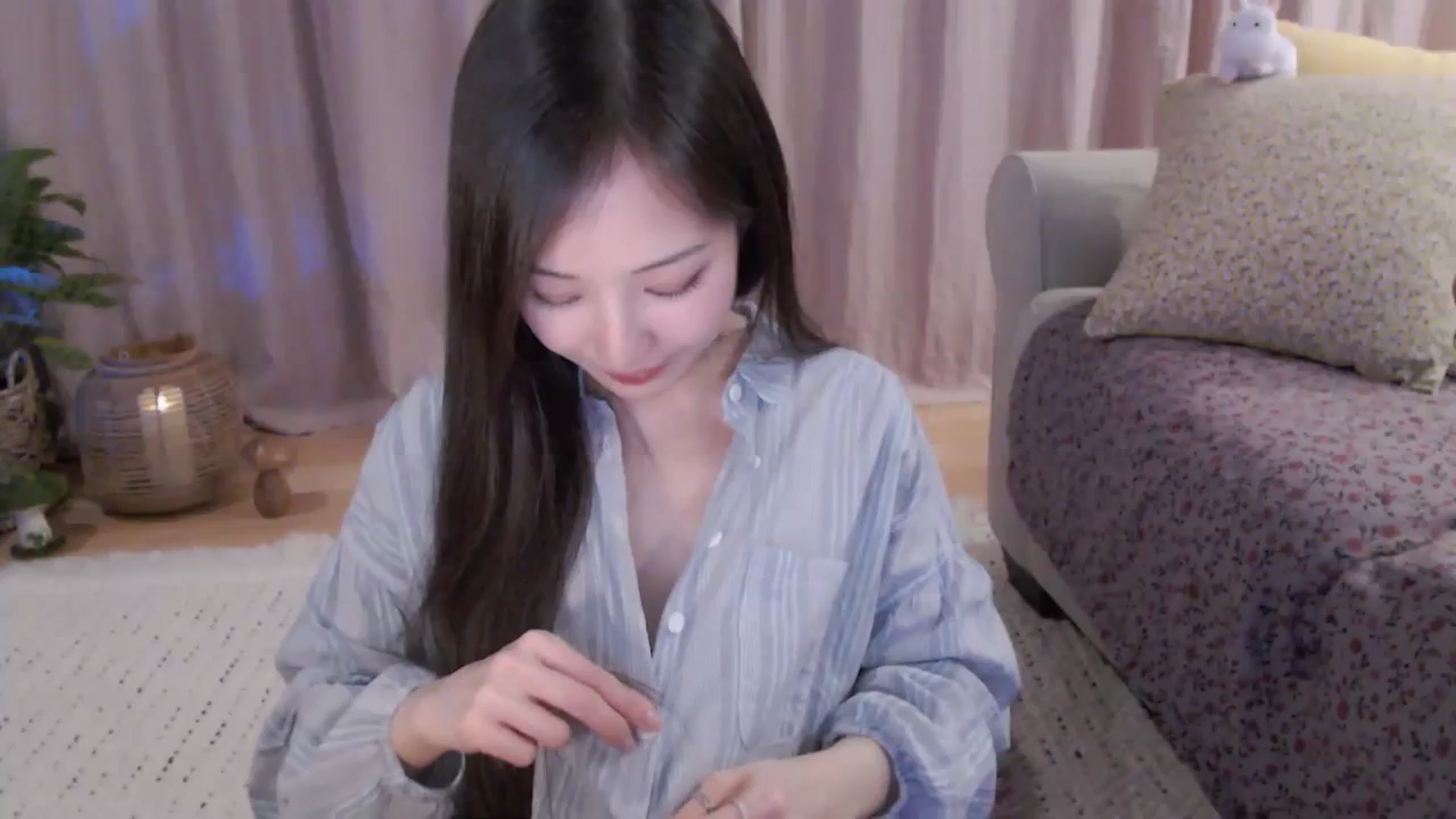 Gallery image thumbnail from AnaMei's myfreecams stream on, 04/14/2024, 05:00 image 19 of 20