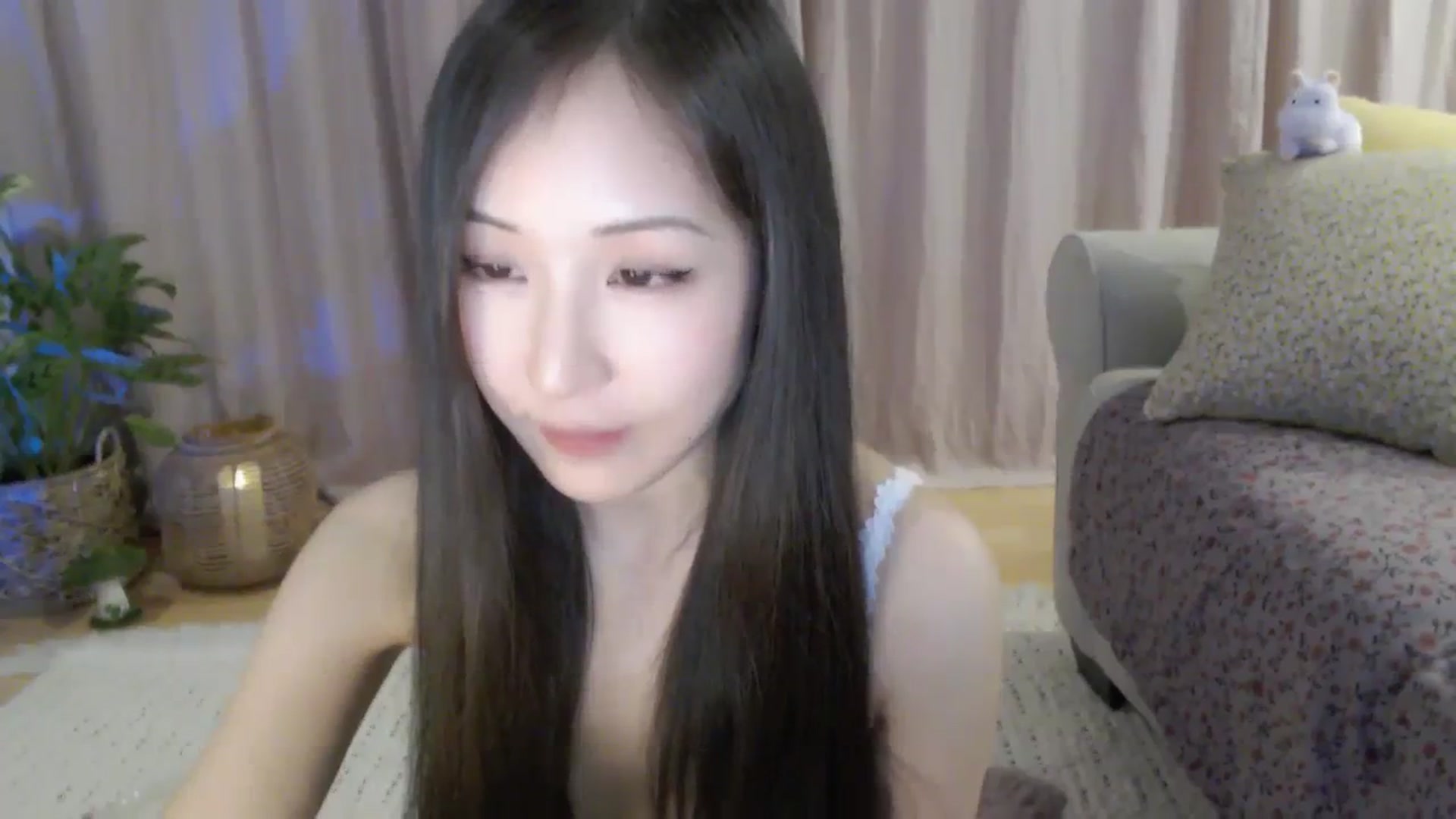 Gallery image thumbnail from AnaMei's myfreecams stream on, 04/14/2024, 06:20 image 17 of 20