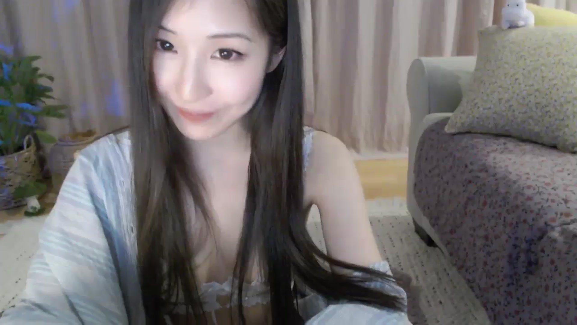Gallery image thumbnail from AnaMei's myfreecams stream on, 04/14/2024, 06:20 image 10 of 20