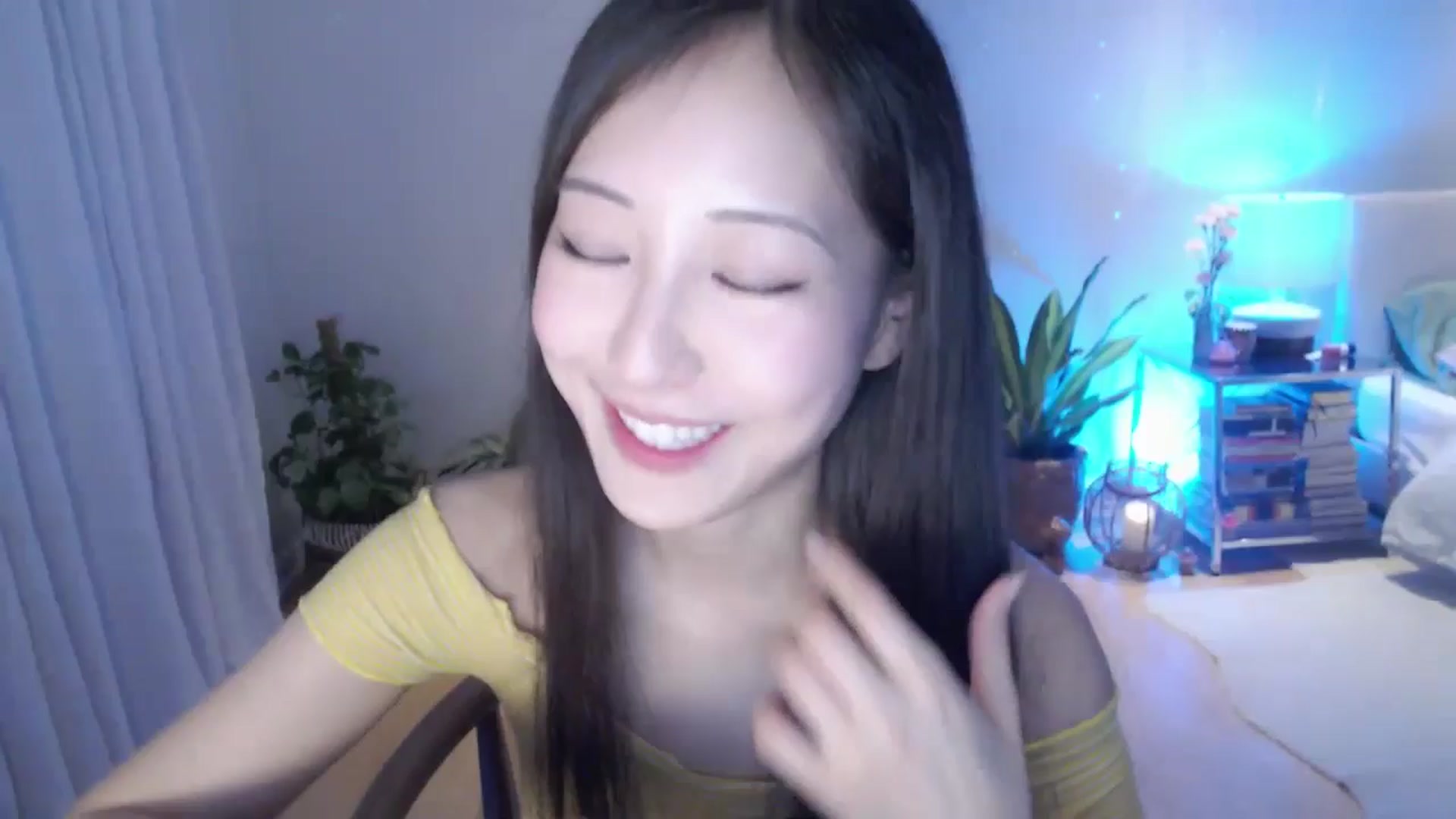 Gallery image thumbnail from AnaMei's myfreecams stream on, 04/21/2024, 04:09 image 1 of 20