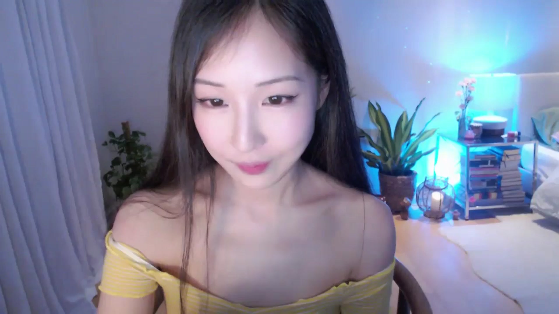 Gallery image thumbnail from AnaMei's myfreecams stream on, 04/21/2024, 04:09 image 3 of 20