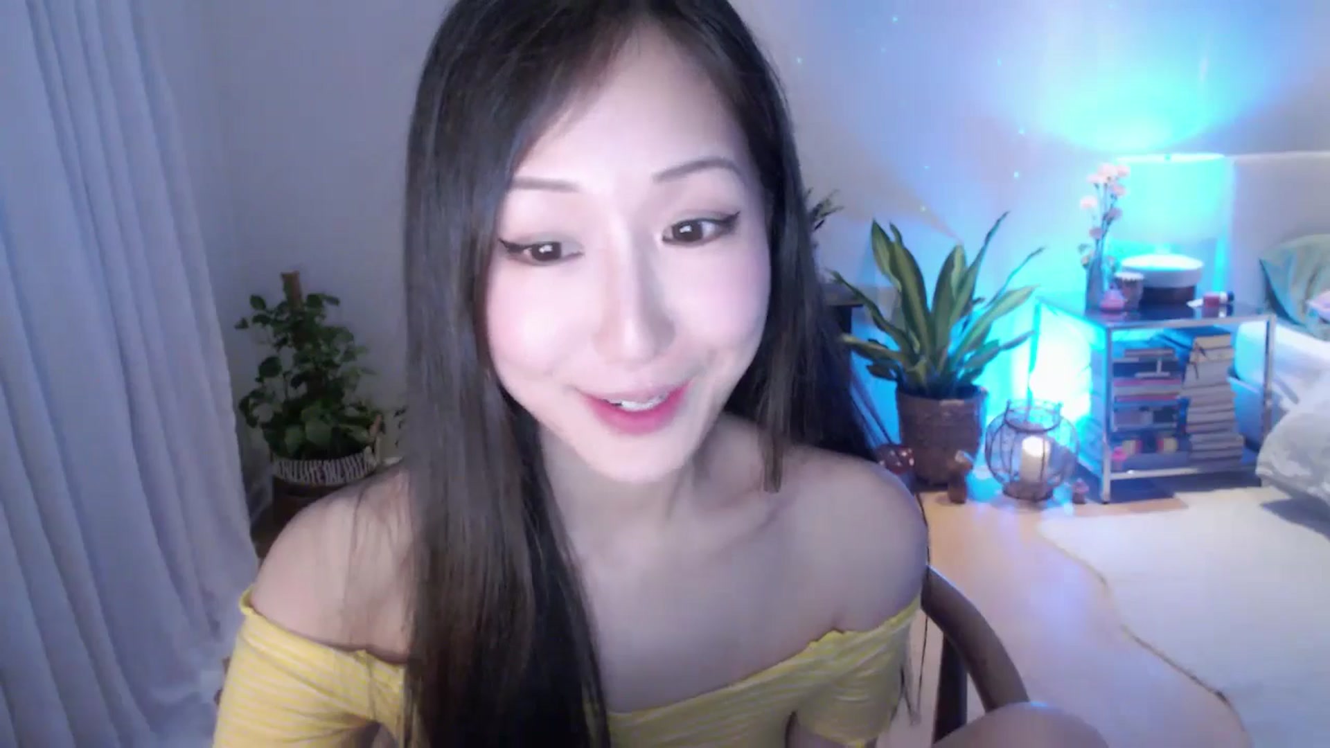Gallery image thumbnail from AnaMei's myfreecams stream on, 04/21/2024, 04:09 image 16 of 20