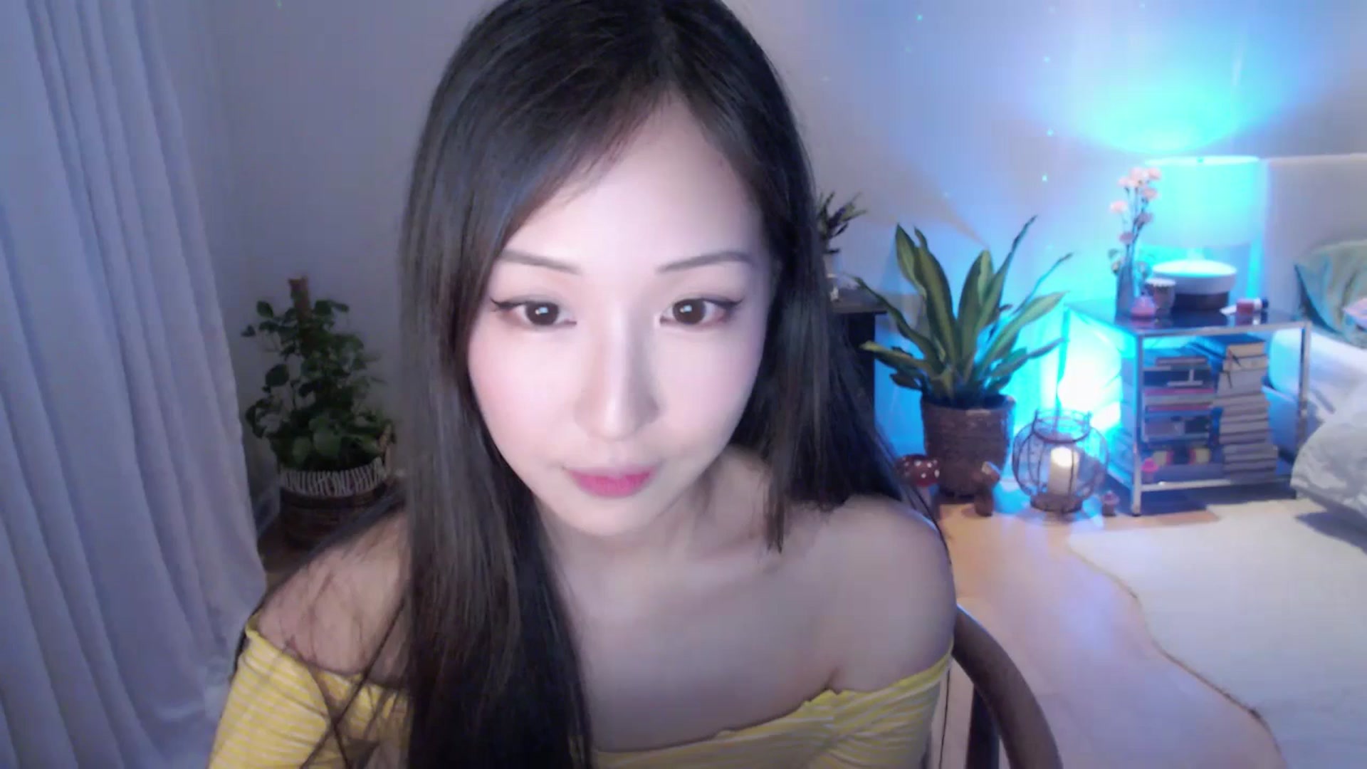 Gallery image thumbnail from AnaMei's myfreecams stream on, 04/21/2024, 04:09 image 15 of 20