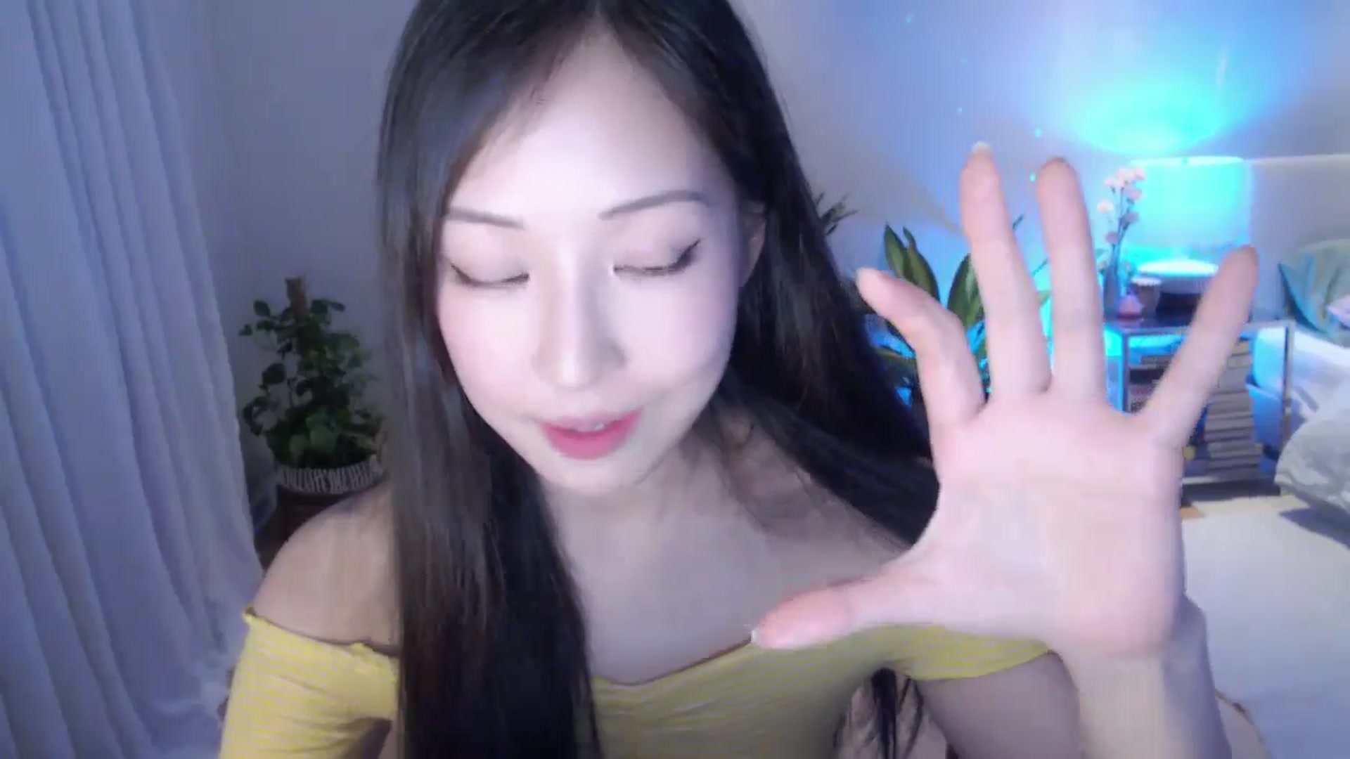 Gallery image thumbnail from AnaMei's myfreecams stream on, 04/21/2024, 04:09 image 19 of 20