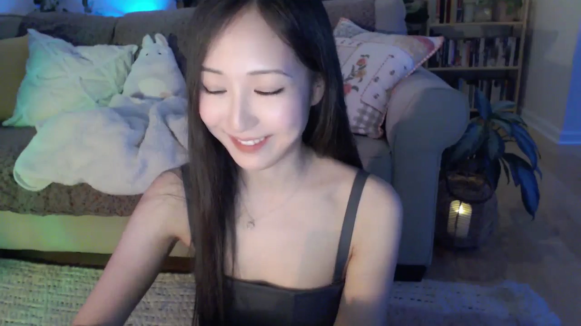 Gallery image thumbnail from AnaMei's myfreecams stream on, 06/02/2024, 07:06 image 3 of 20