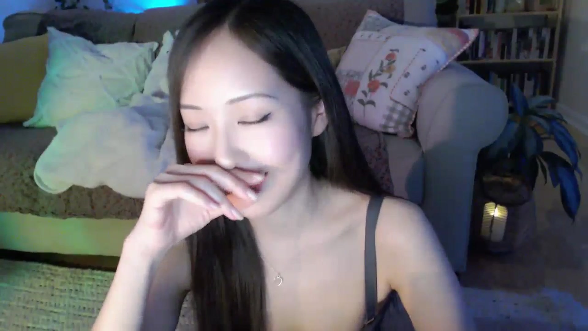 Gallery image thumbnail from AnaMei's myfreecams stream on, 06/02/2024, 07:06 image 13 of 20