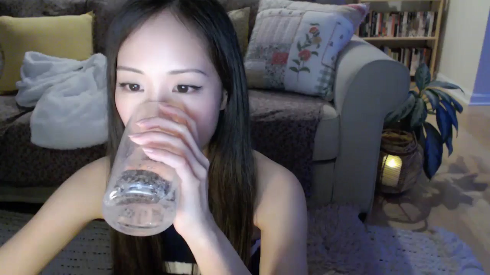 Gallery image thumbnail from AnaMei's myfreecams stream on, 06/16/2024, 05:43 image 11 of 20