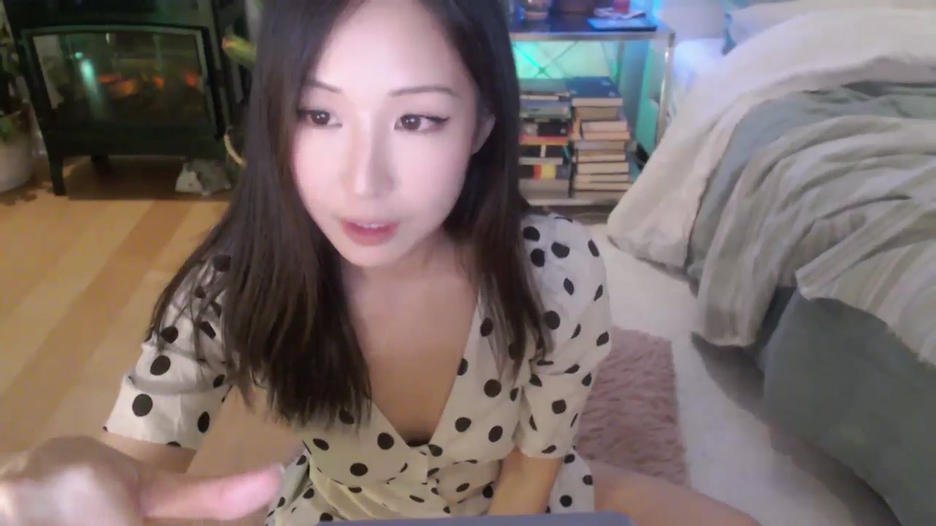 Gallery image thumbnail from AnaMei's myfreecams stream on, 07/14/2024, 06:17 image 4 of 20