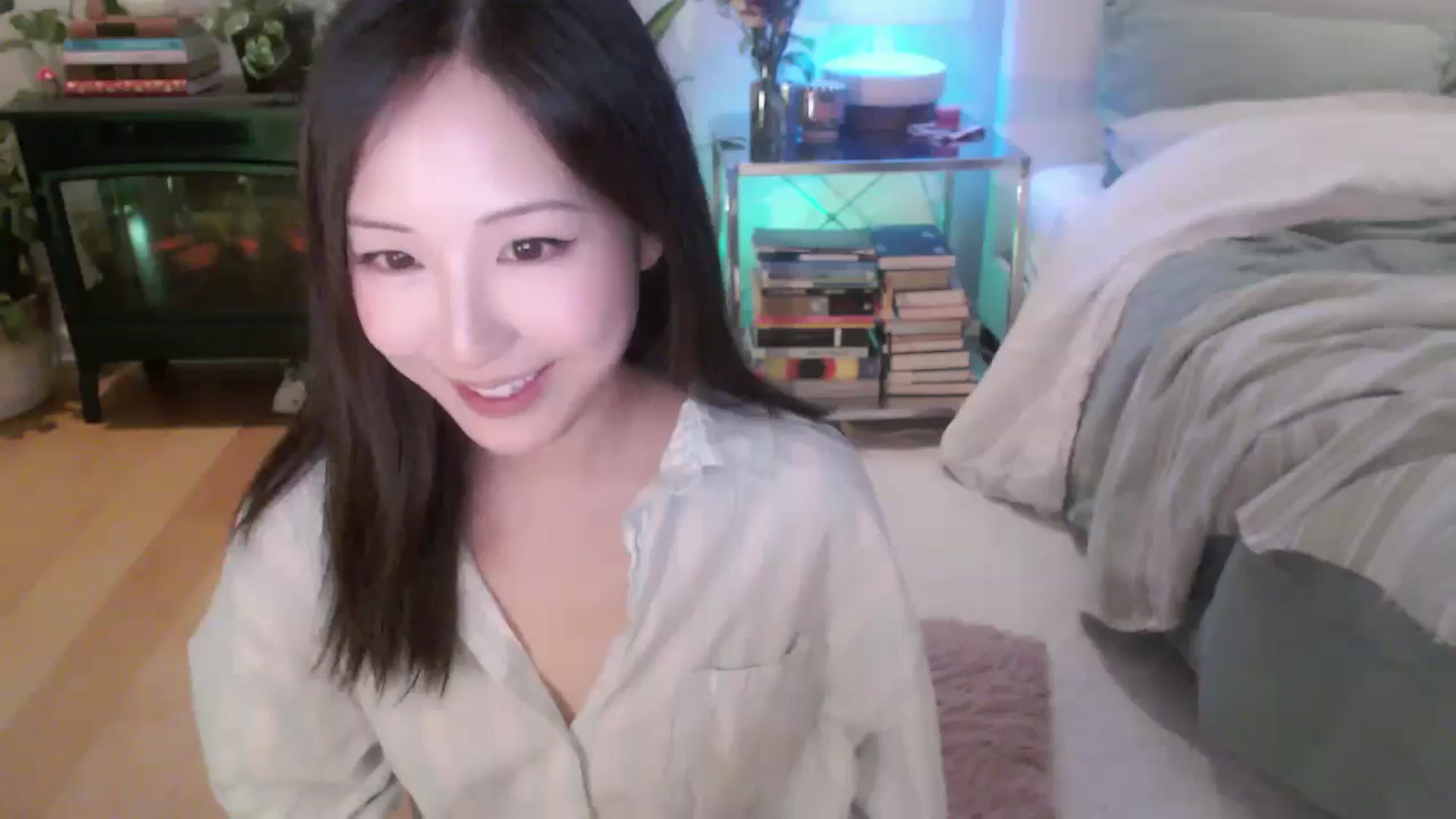 Gallery image thumbnail from AnaMei's myfreecams stream on, 07/14/2024, 06:17 image 16 of 20