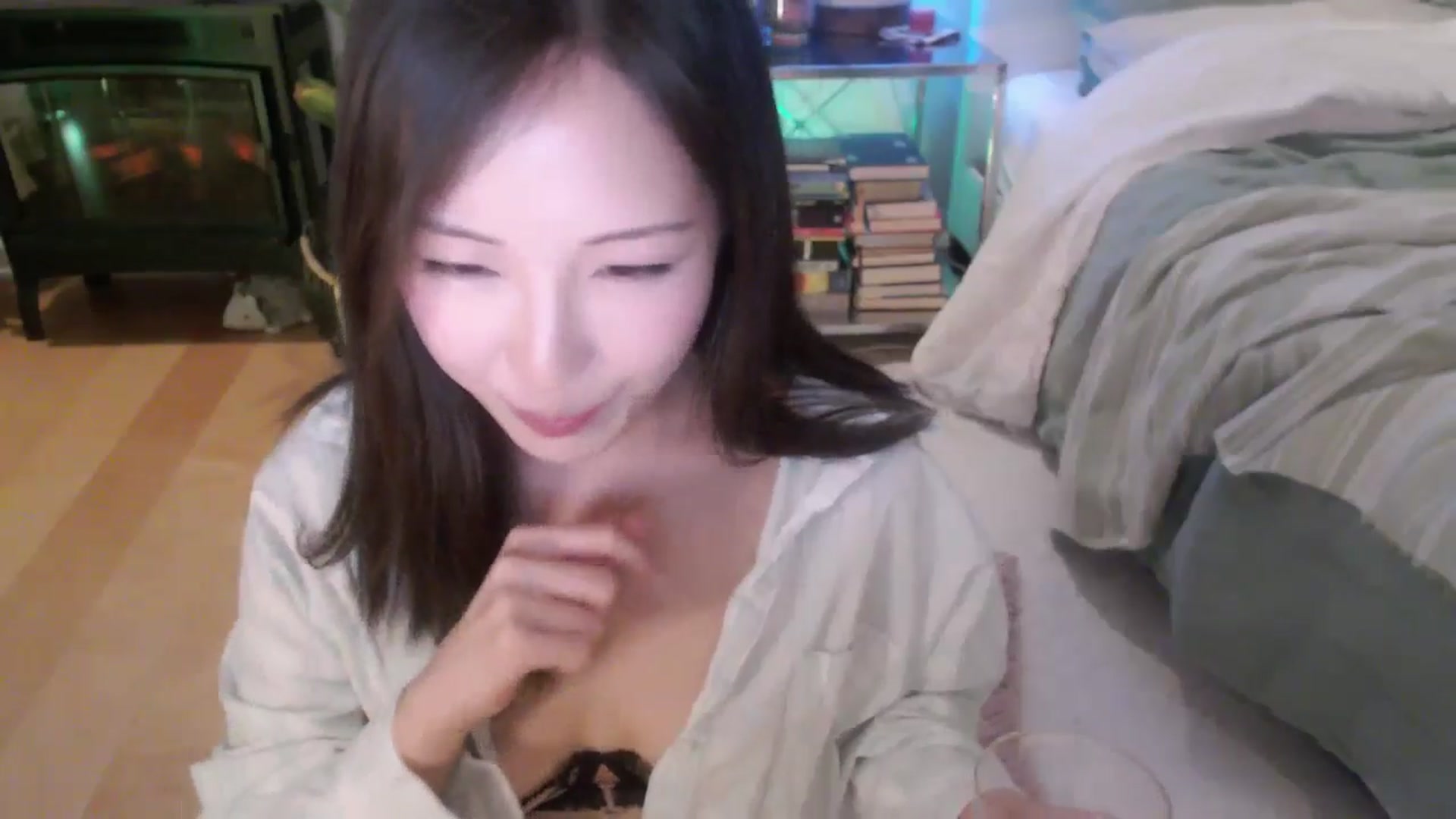 Gallery image thumbnail from AnaMei's myfreecams stream on, 07/14/2024, 06:17 image 17 of 20