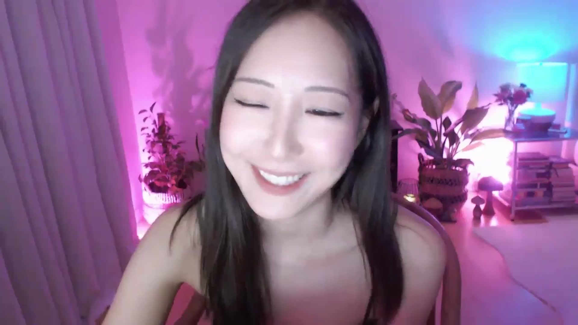 Gallery image thumbnail from AnaMei's myfreecams stream on, 09/08/2024, 05:57 image 5 of 20