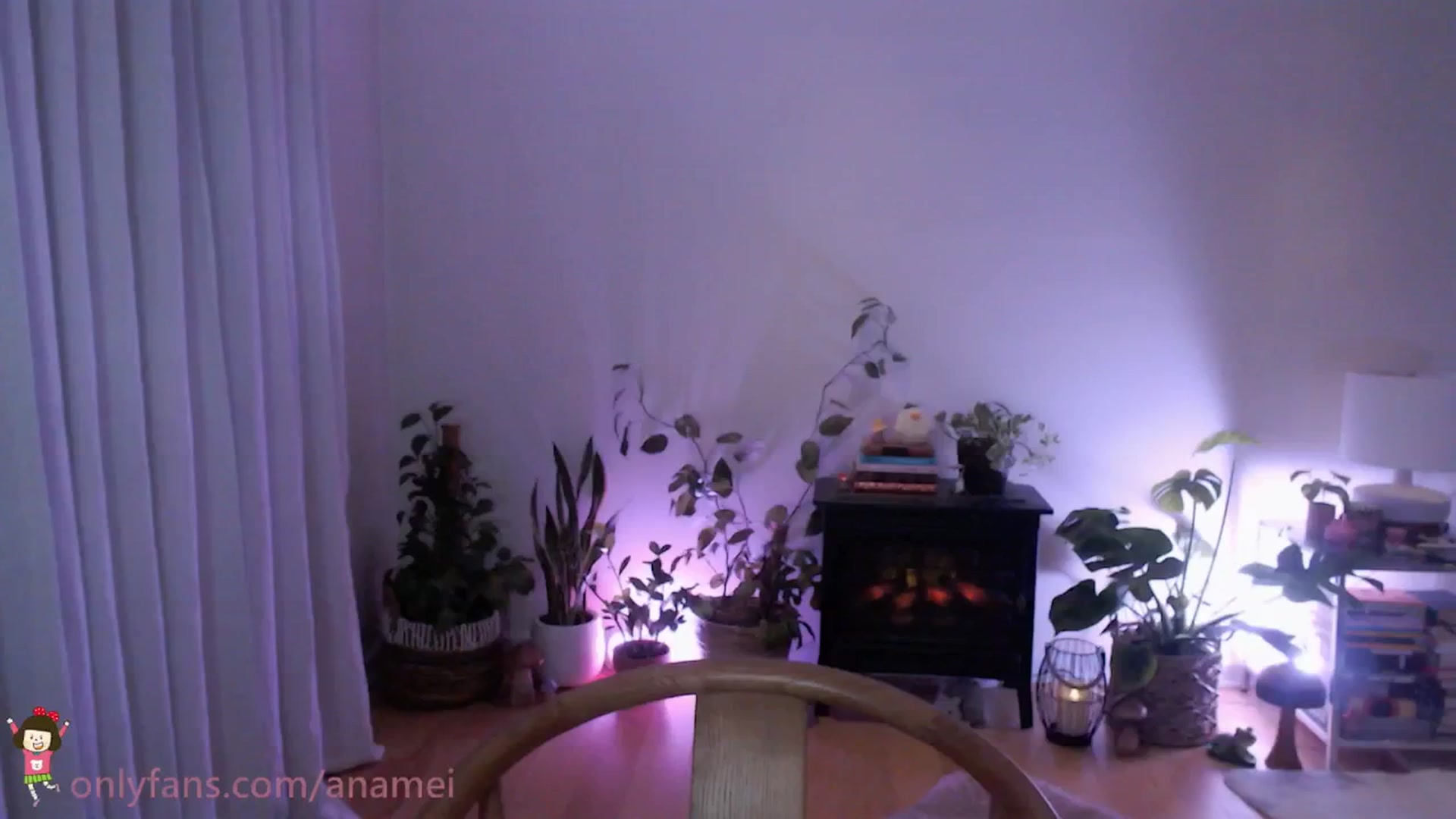 Gallery image thumbnail from AnaMei's myfreecams stream on, 10/06/2024, 05:40 image 17 of 20