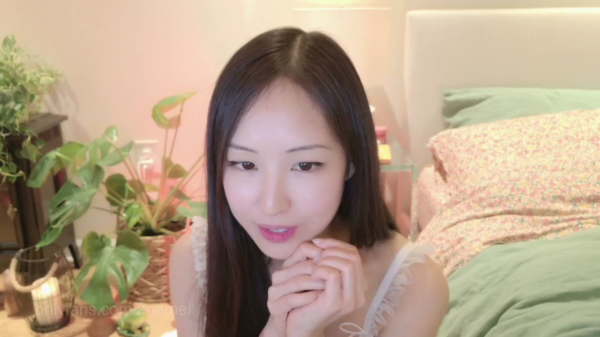 Gallery image thumbnail from AnaMei's myfreecams stream on, 12/08/2024, 08:50 image 13 of 20