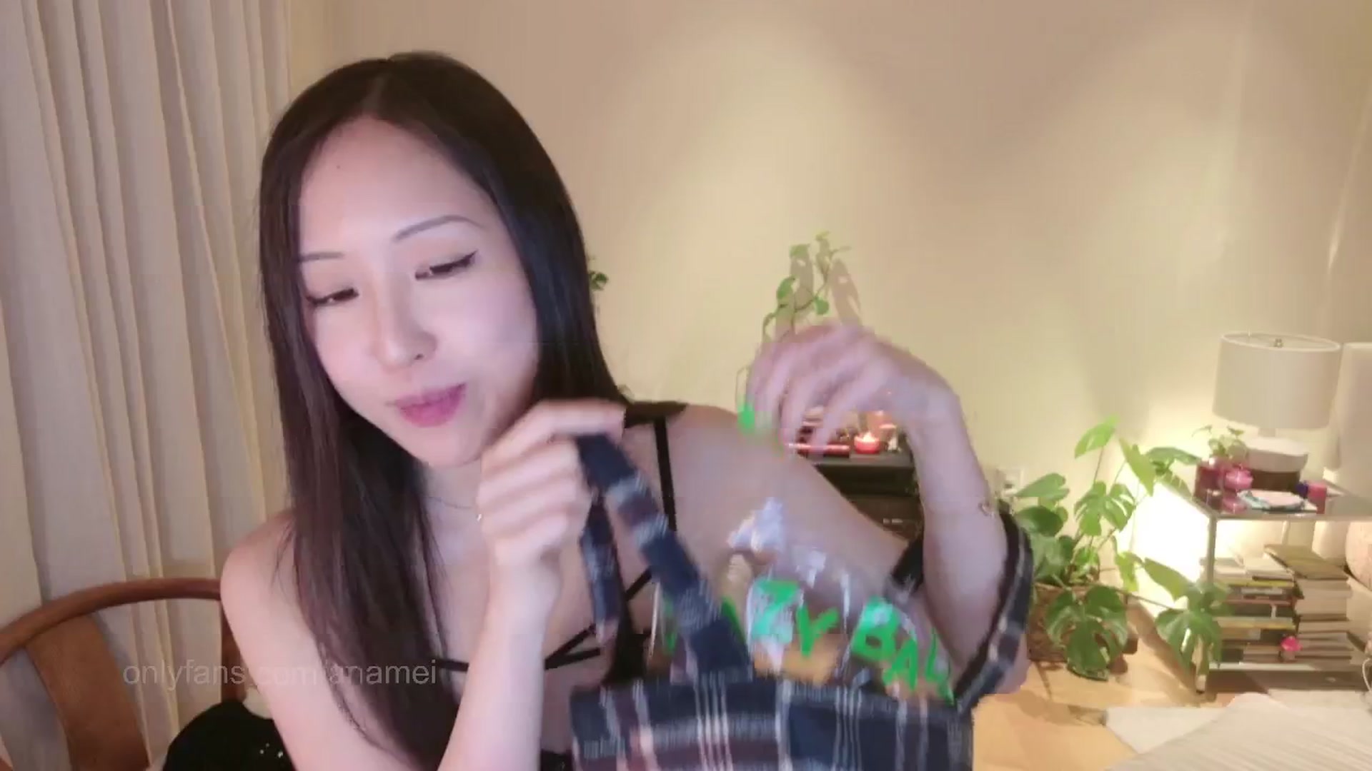 Gallery image thumbnail from AnaMei's myfreecams stream on, 01/05/2025, 08:21 image 9 of 20