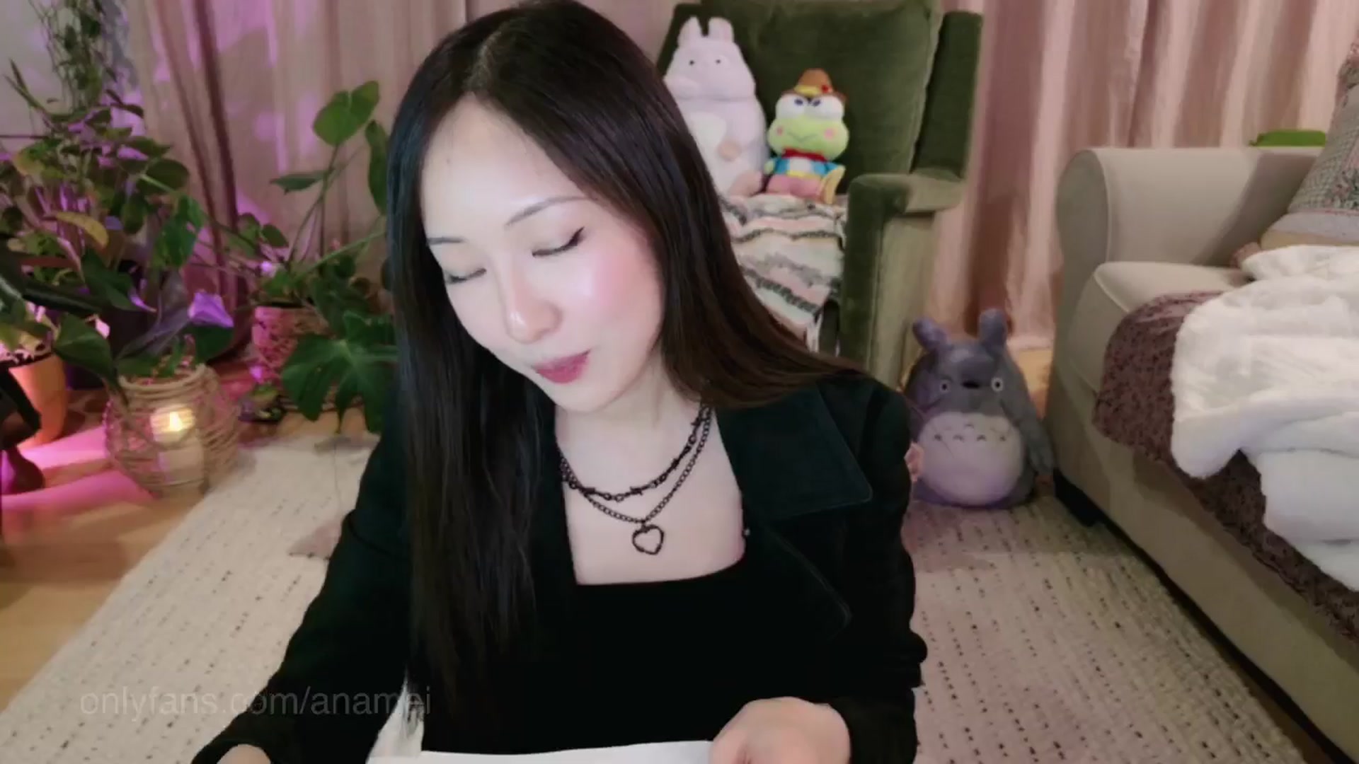 Gallery image thumbnail from AnaMei's myfreecams stream on, 03/03/2025, 05:48 image 8 of 20