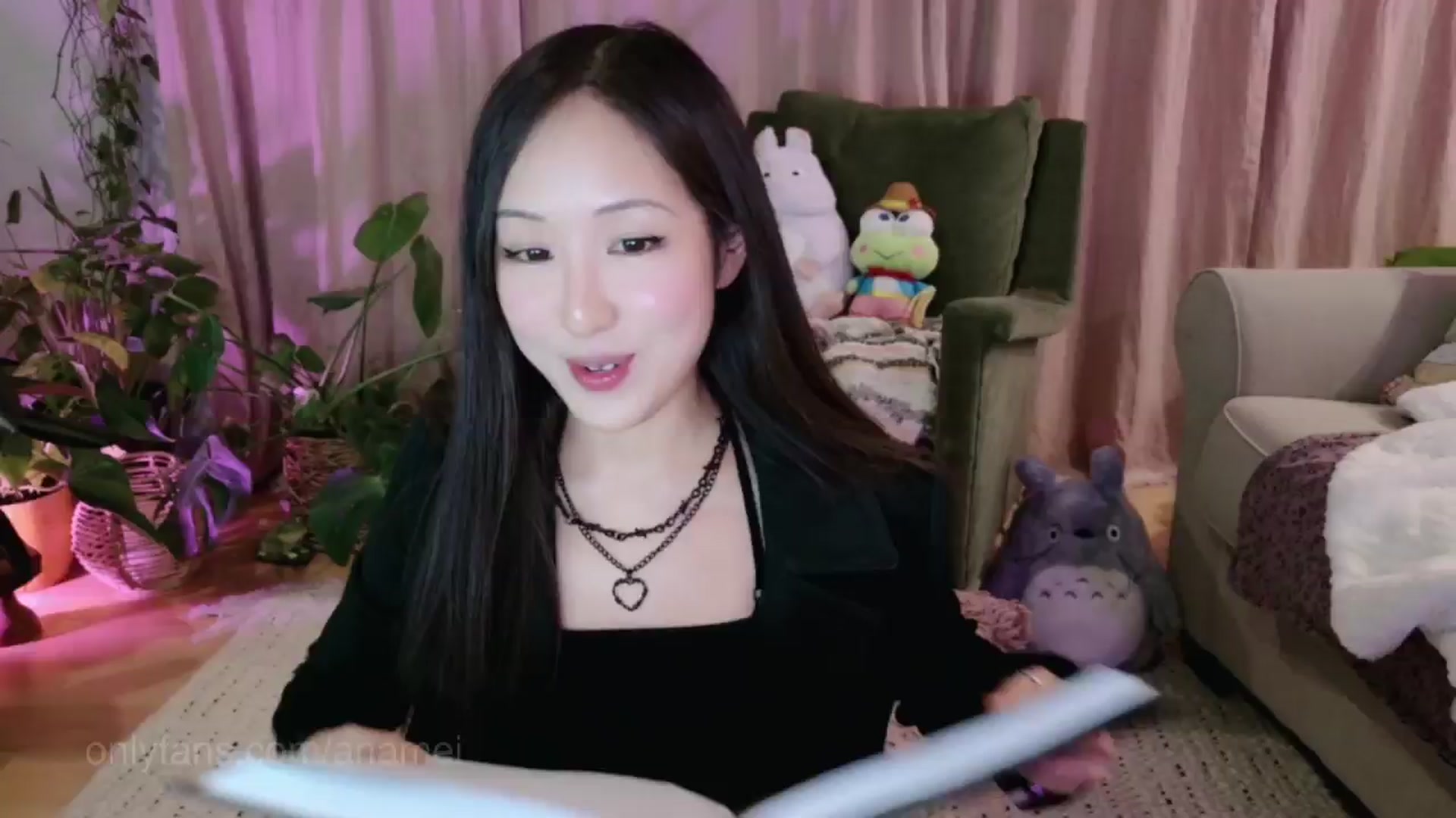 Gallery image thumbnail from AnaMei's myfreecams stream on, 03/03/2025, 05:48 image 2 of 20