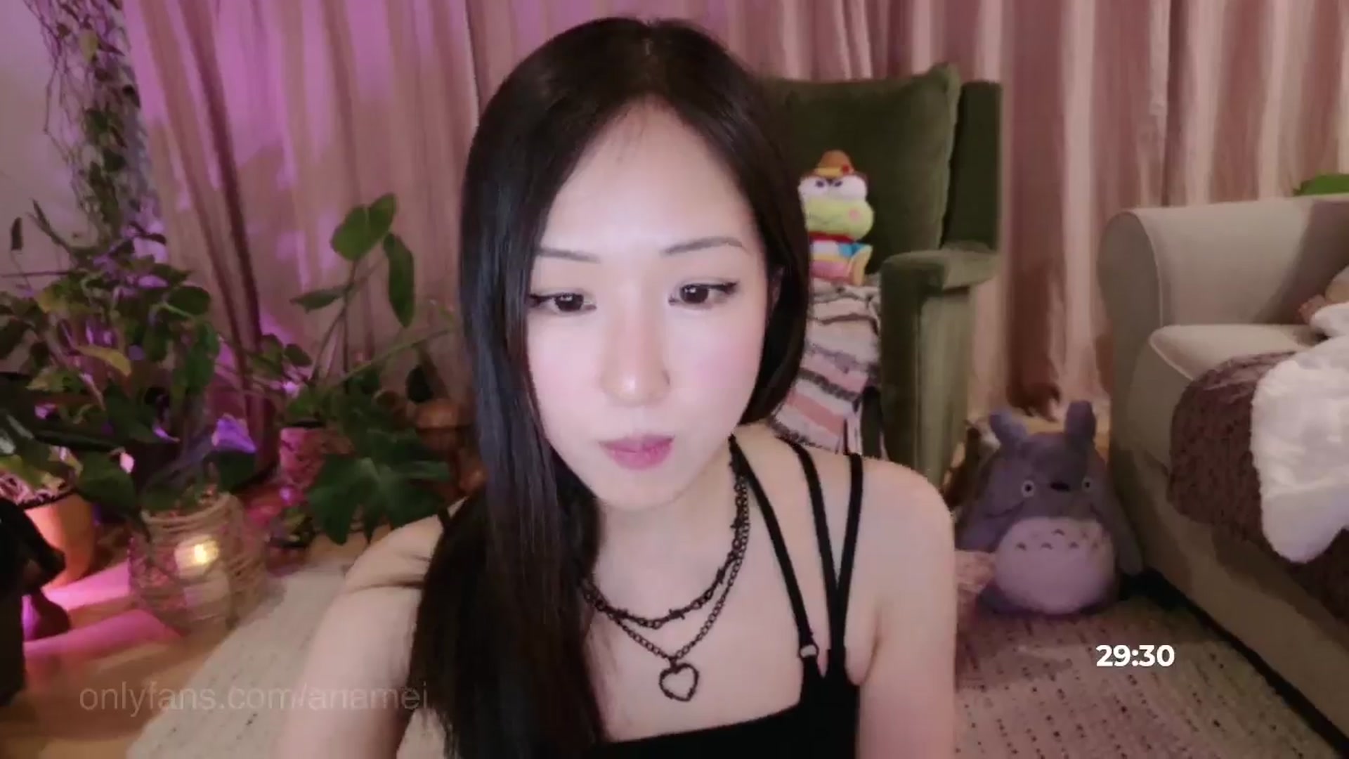 Gallery image thumbnail from AnaMei's myfreecams stream on, 03/03/2025, 05:48 image 14 of 20