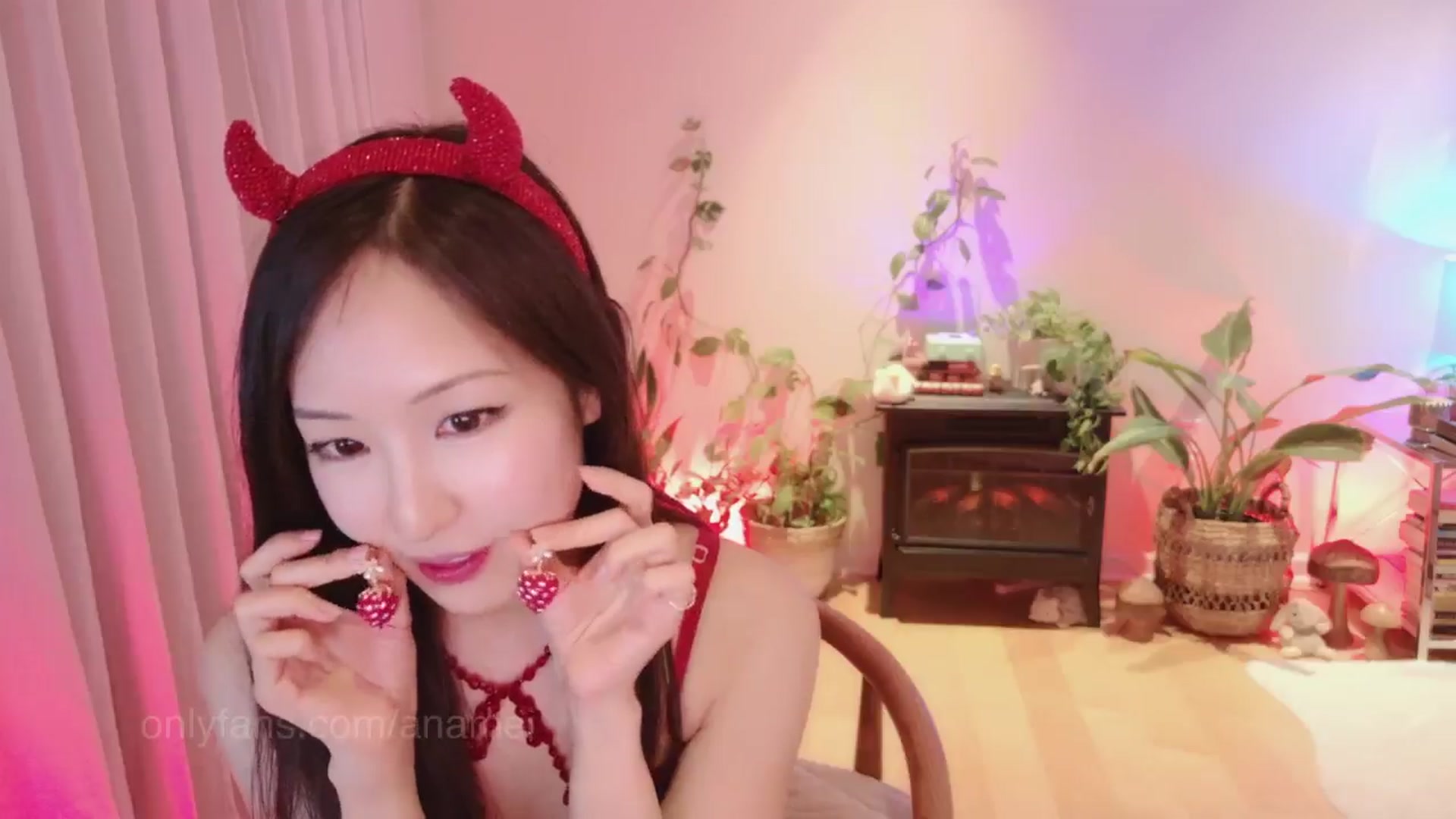 Gallery image thumbnail from AnaMei's myfreecams stream on, 03/30/2025, 05:59 image 12 of 20