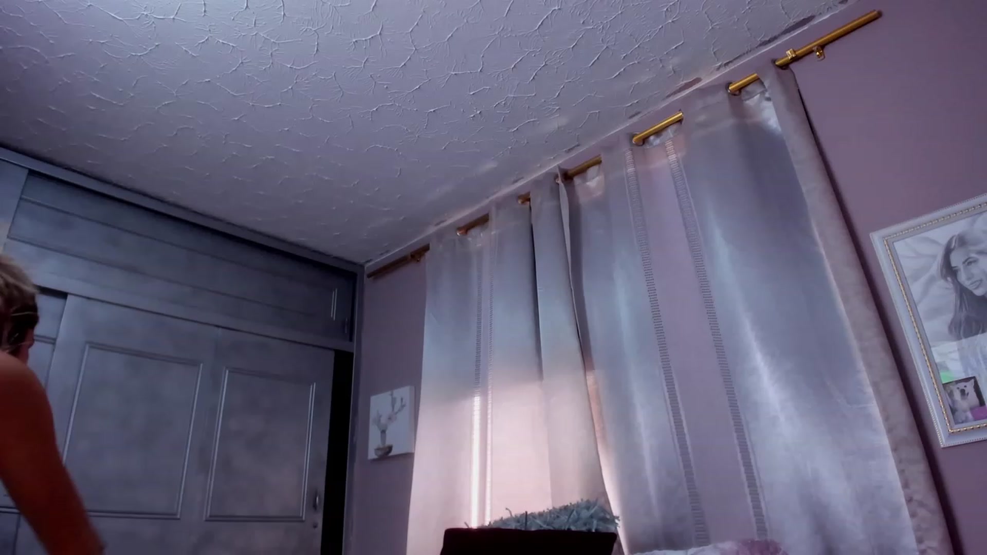 Gallery image thumbnail from AnaRosas's myfreecams stream on, 06/13/2023, 20:16 image 1 of 20