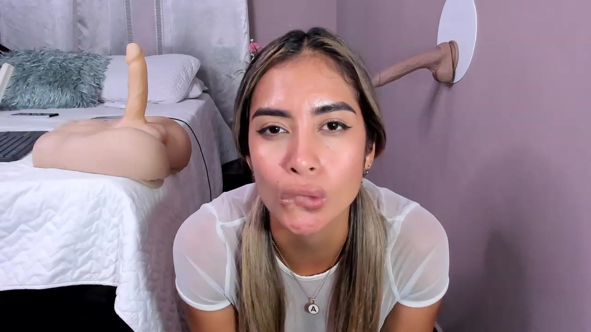 Gallery image thumbnail from AnaRosas's myfreecams stream on, 07/27/2023, 19:20 image 4 of 20