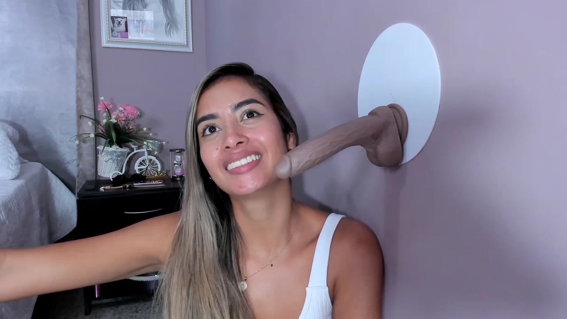 Gallery image thumbnail from AnaRosas's myfreecams stream on, 07/28/2023, 19:07 image 18 of 20