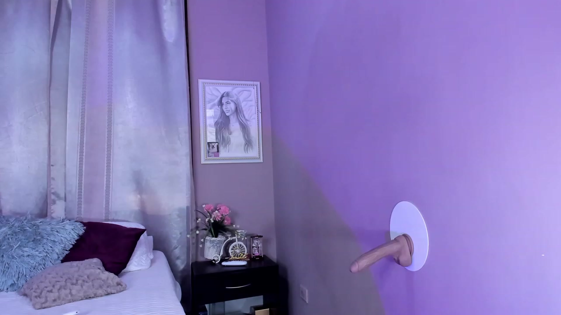 Gallery image thumbnail from AnaRosas's myfreecams stream on, 08/03/2023, 17:56 image 1 of 20