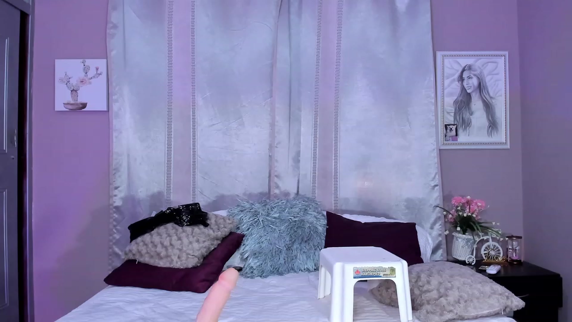 Gallery image thumbnail from AnaRosas's myfreecams stream on, 08/05/2023, 16:05 image 17 of 20