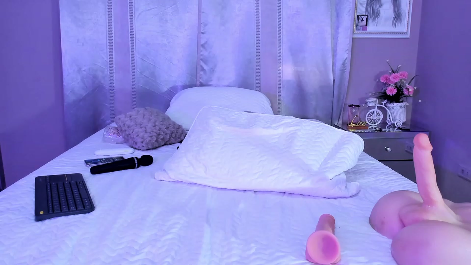 Gallery image thumbnail from AnaRosas's myfreecams stream on, 08/21/2023, 17:43 image 6 of 20