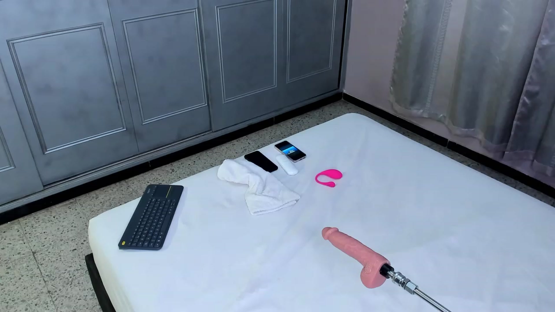 Gallery image thumbnail from AnaRosas's myfreecams stream on, 01/11/2024, 15:08 image 14 of 20