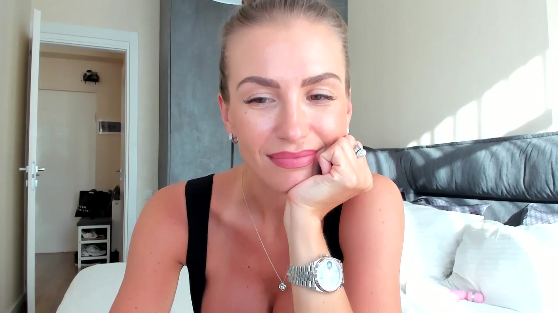 Gallery image thumbnail from AnaStyx's myfreecams stream on, 08/08/2024, 15:23 image 3 of 20