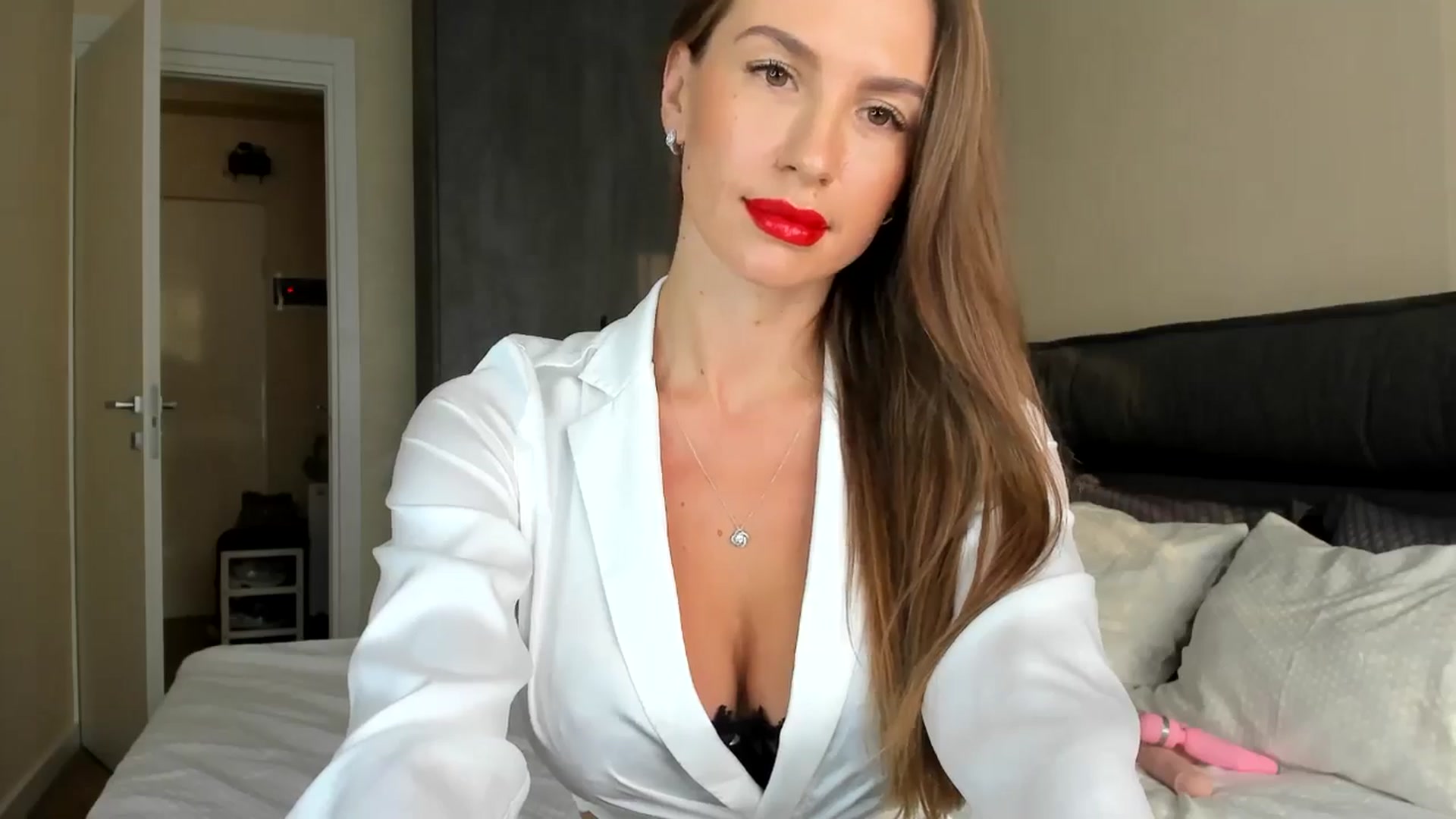 Gallery image thumbnail from AnaStyx's myfreecams stream on, 09/10/2024, 14:48 image 2 of 20