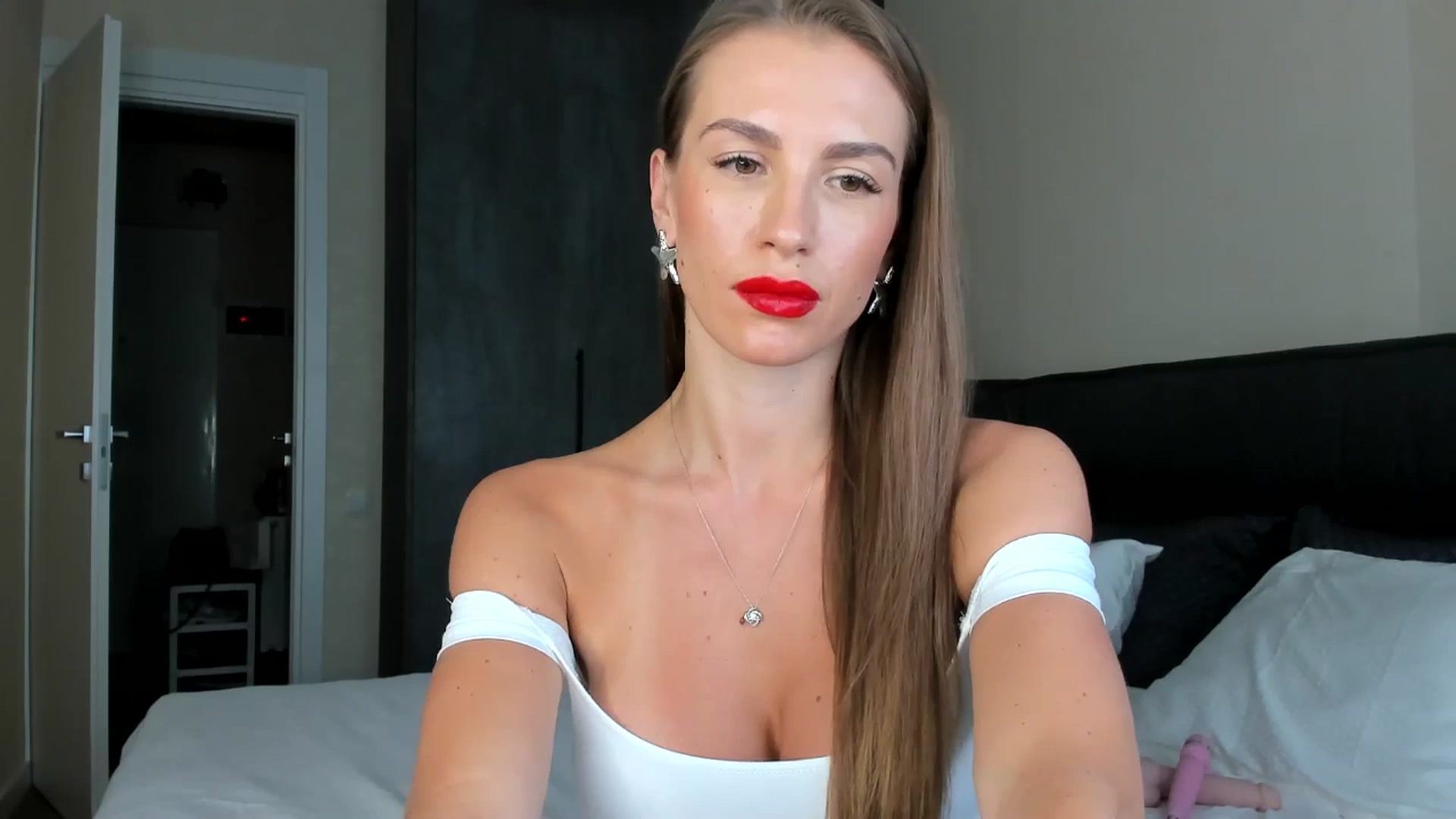 Gallery image thumbnail from AnaStyx's myfreecams stream on, 09/13/2024, 15:27 image 9 of 20