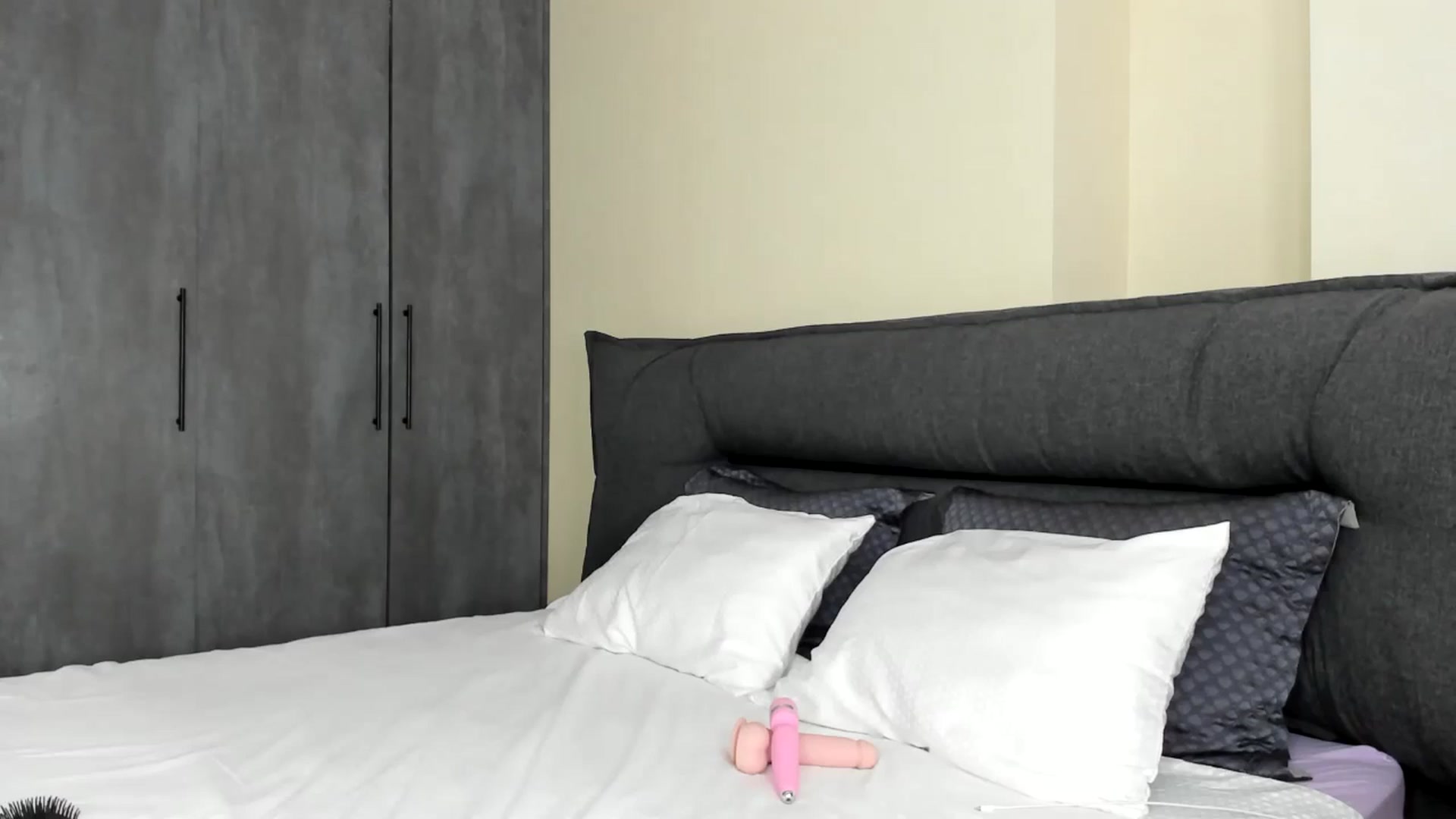 Gallery image thumbnail from AnaStyx's myfreecams stream on, 09/15/2024, 16:25 image 15 of 20