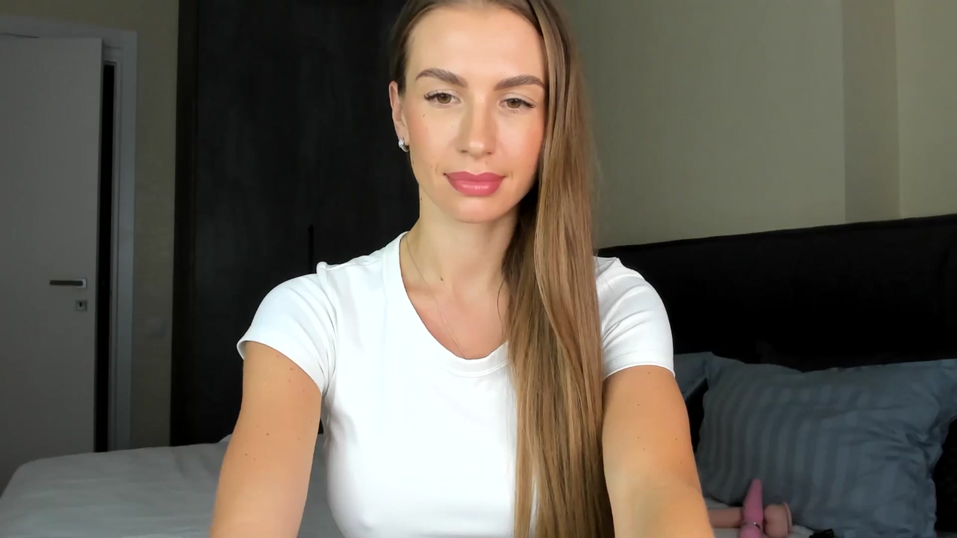 Gallery image thumbnail from AnaStyx's myfreecams stream on, 10/08/2024, 16:49 image 15 of 20