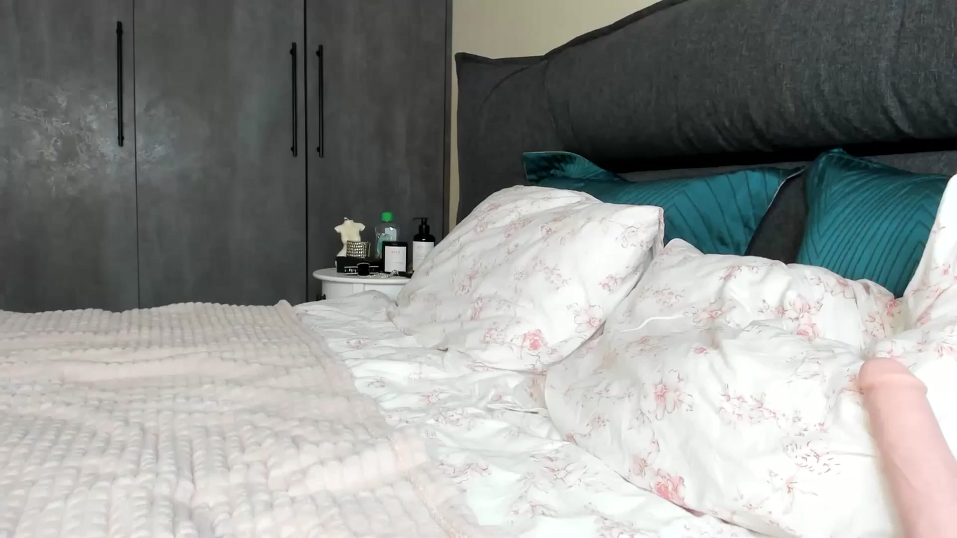 Gallery image thumbnail from AnaStyx's myfreecams stream on, 11/13/2024, 14:38 image 16 of 20