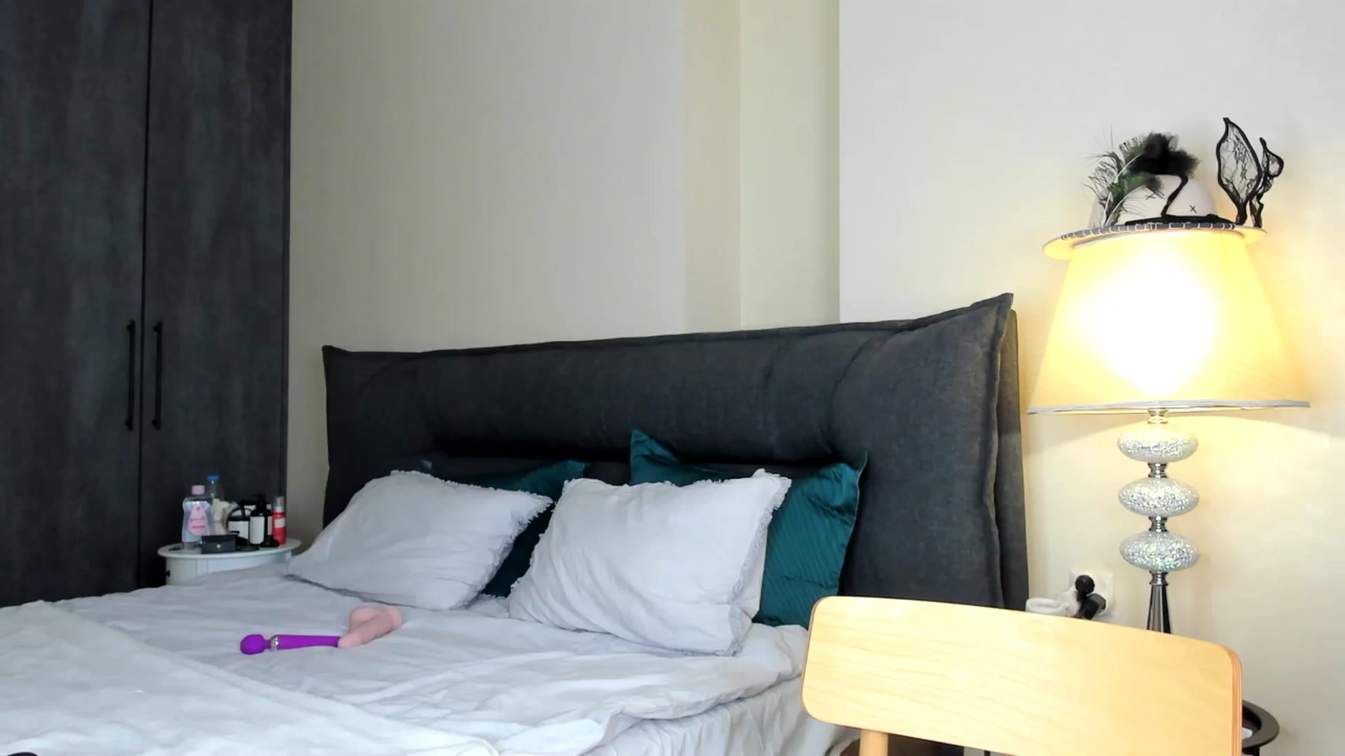 Gallery image thumbnail from AnaStyx's myfreecams stream on, 12/04/2024, 22:31 image 1 of 20