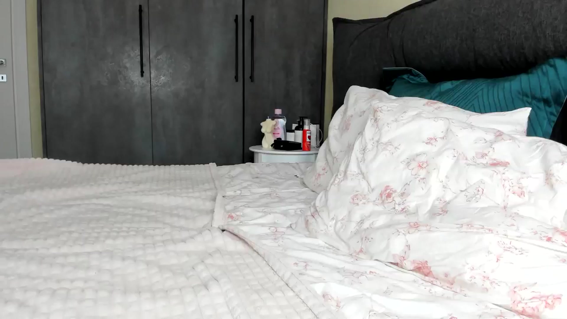 Gallery image thumbnail from AnaStyx's myfreecams stream on, 12/15/2024, 17:20 image 2 of 20