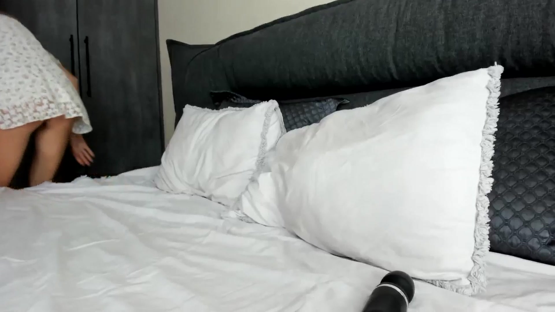 Gallery image thumbnail from AnaStyx's myfreecams stream on, 07/26/2025, 21:35 image 16 of 20